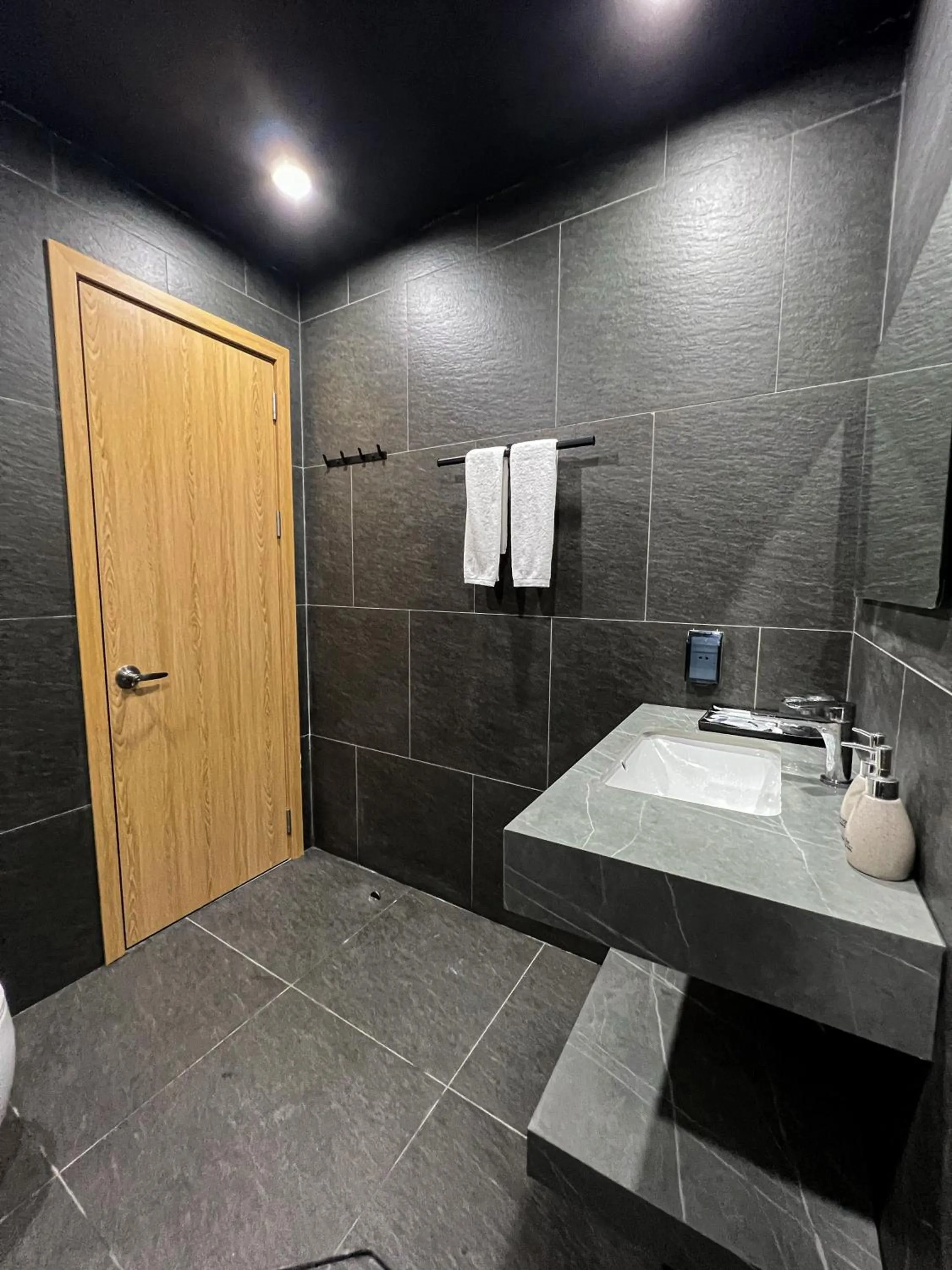 Shower in Lều Vịt Homestay Hải Phòng