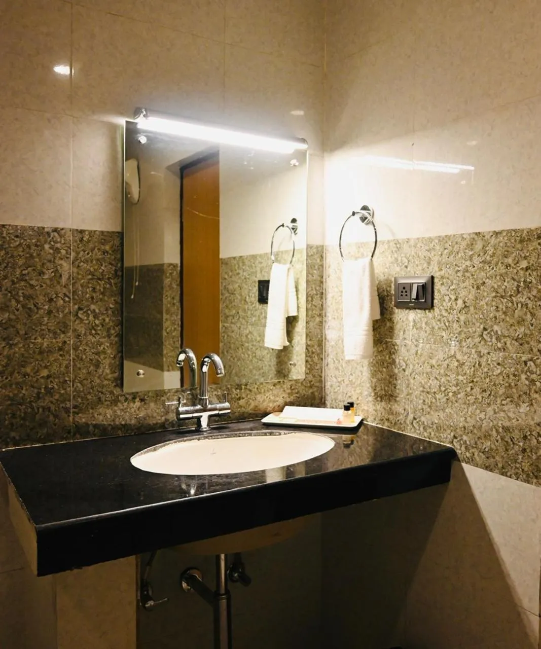 Shower in BUDDHA HERITAGE RESORT