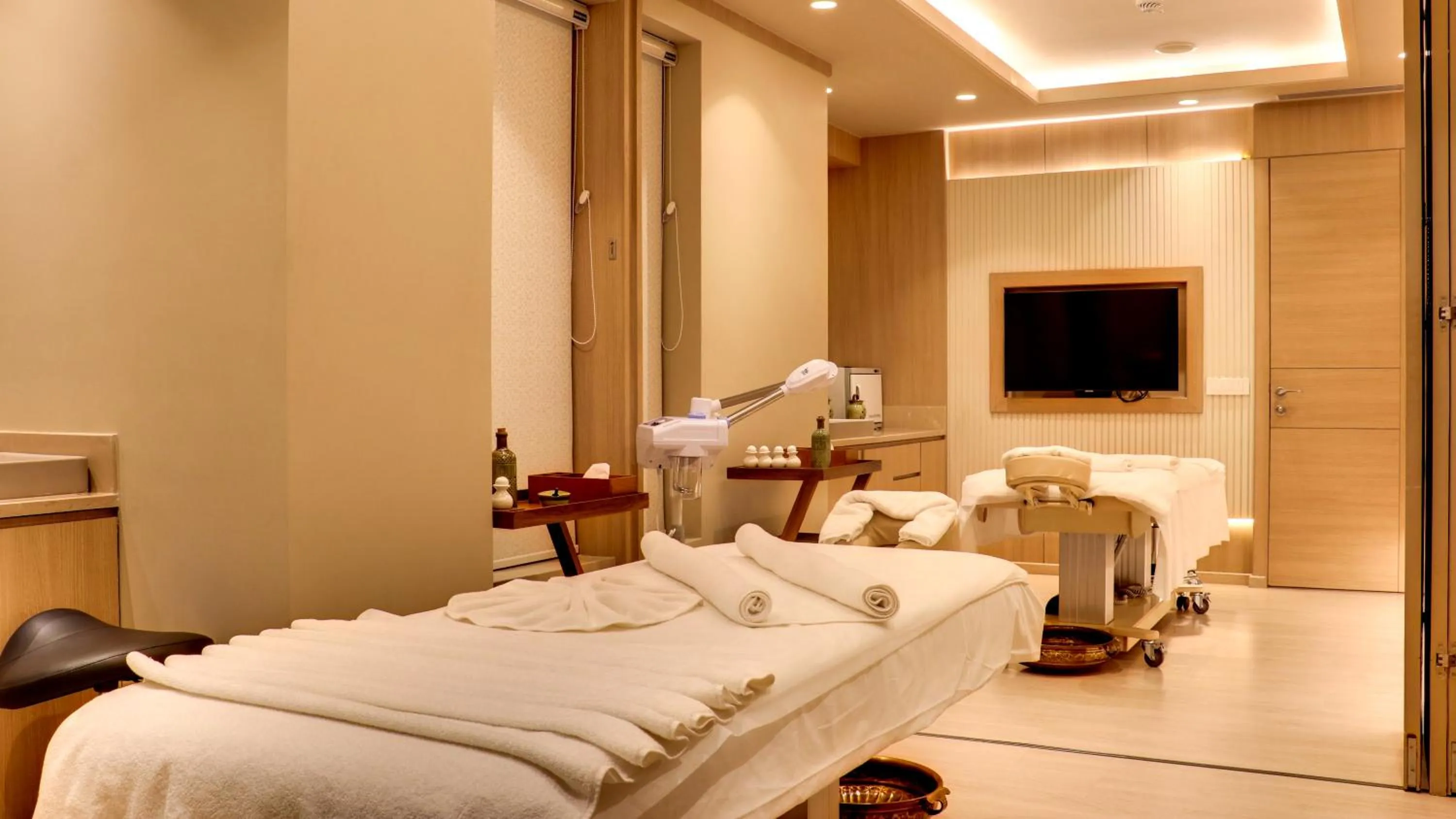 Spa and wellness centre/facilities, Bed in The Greenwood Guwahati - A Luxury Boutique Hotel