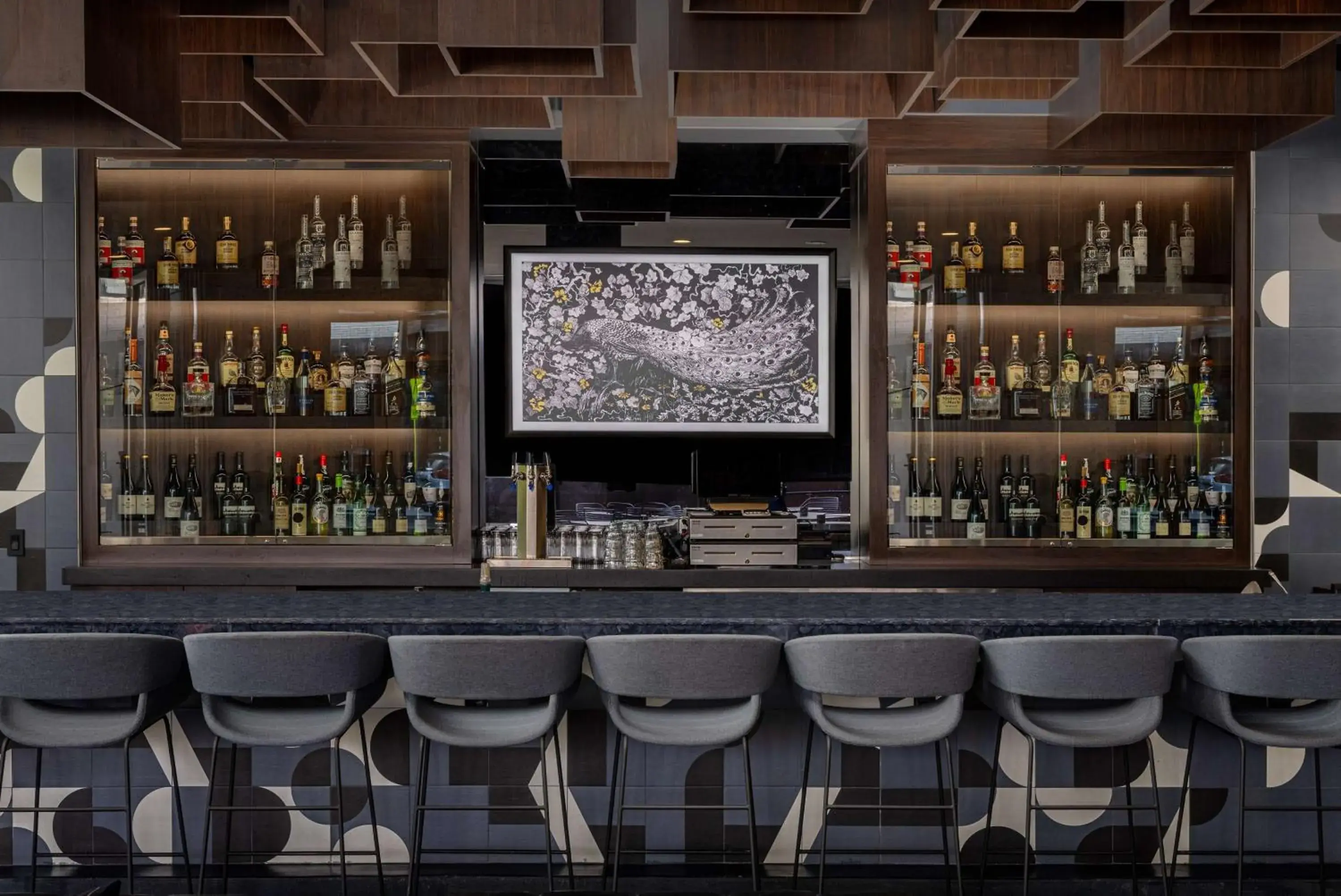 Lounge or bar in Hampton Inn & Suites Rochester Downtown Lounge or bar in Hampton Inn & Suites Rochester Downtown