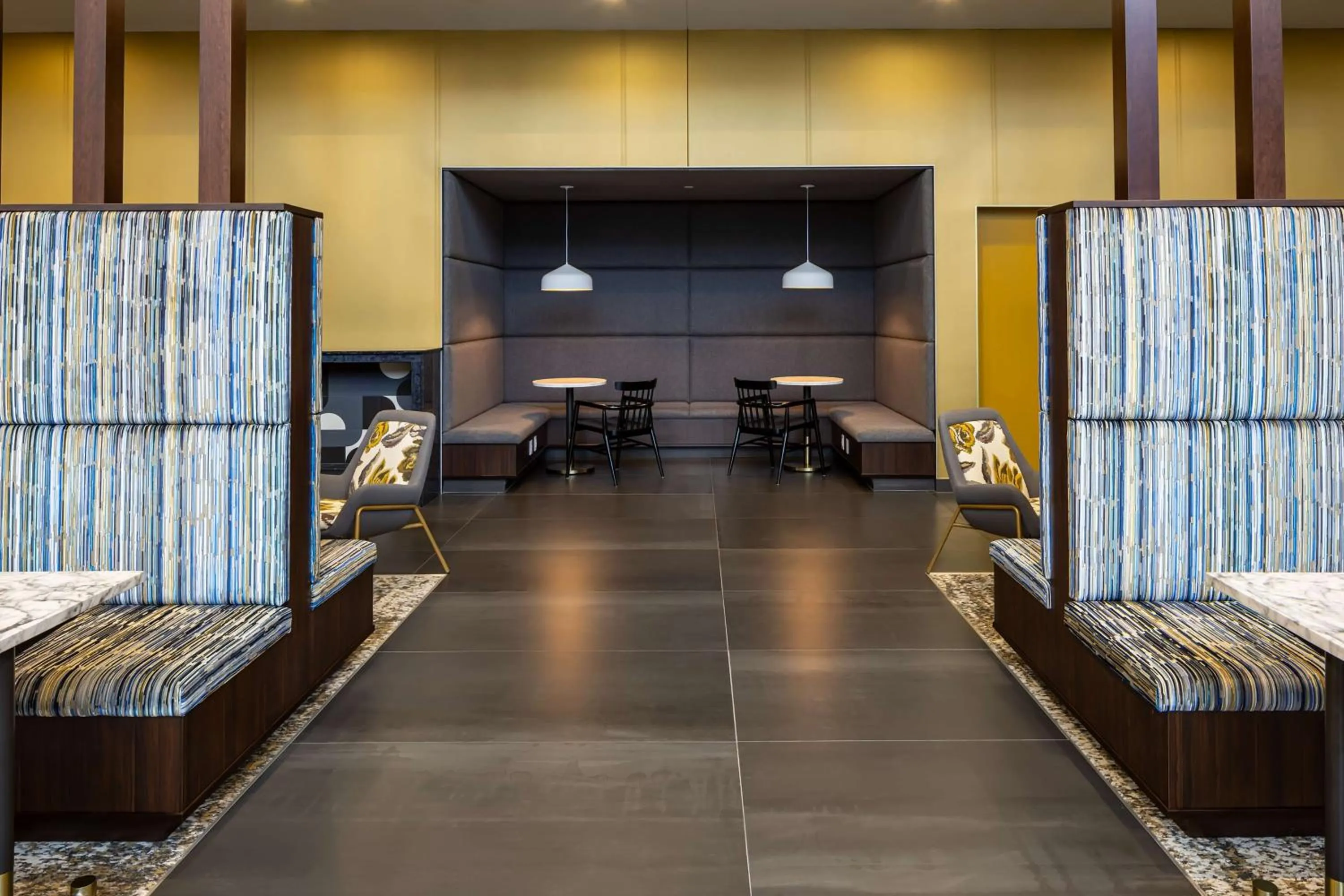 Restaurant/places to eat in Hampton Inn & Suites Rochester Downtown