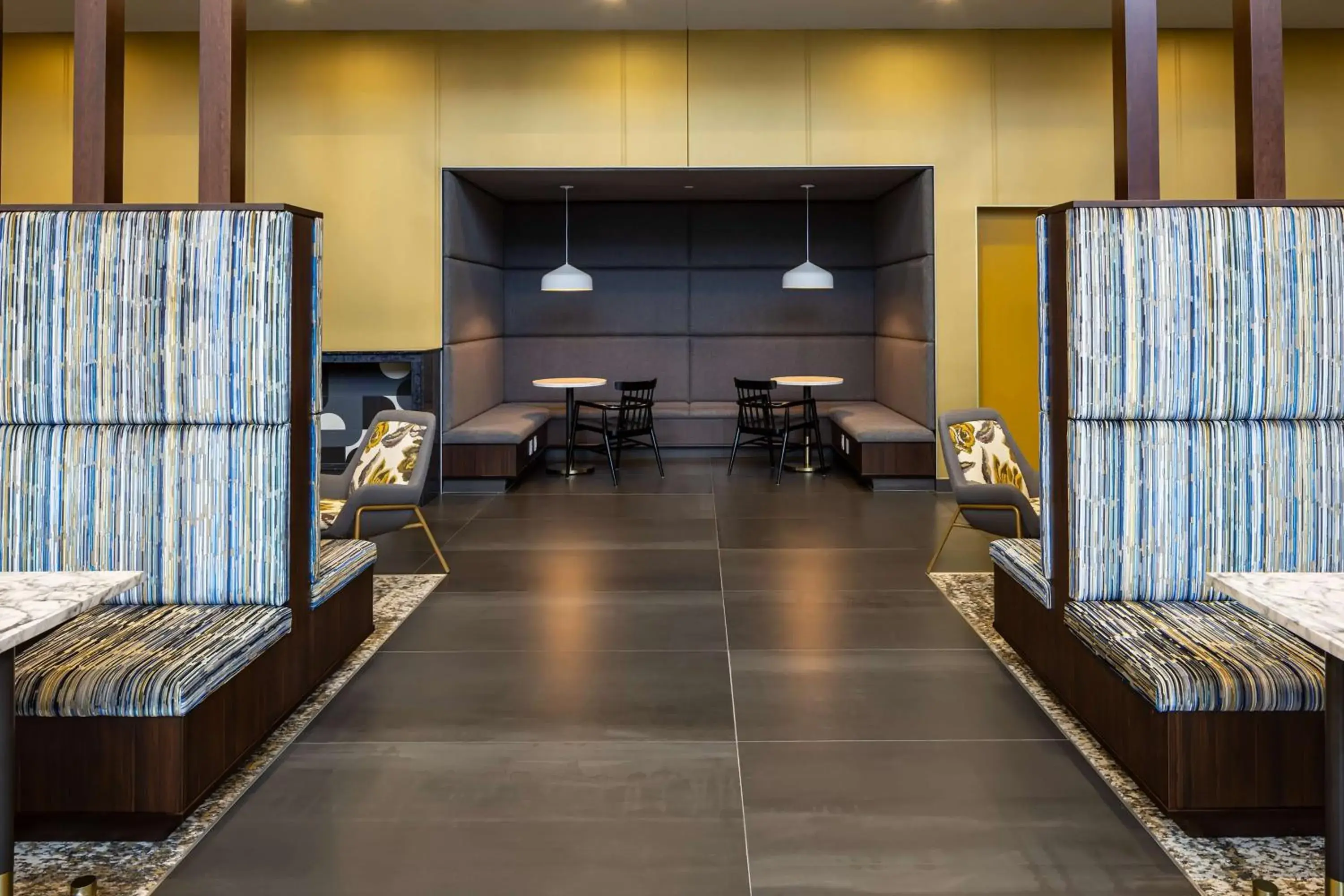 Restaurant/places to eat in Hampton Inn & Suites Rochester Downtown Restaurant/places to eat in Hampton Inn & Suites Rochester Downtown