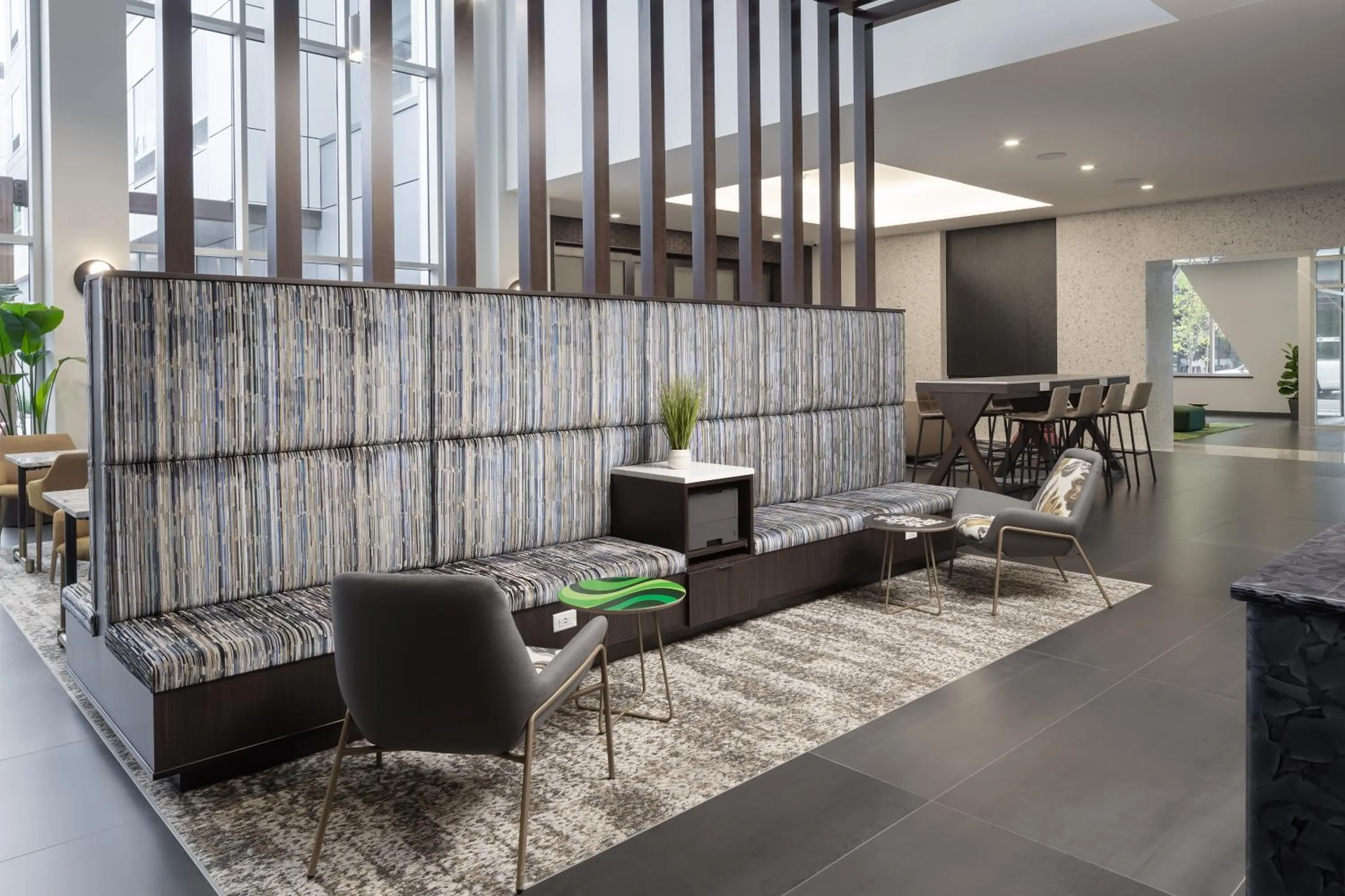 Restaurant/places to eat in Hampton Inn & Suites Rochester Downtown