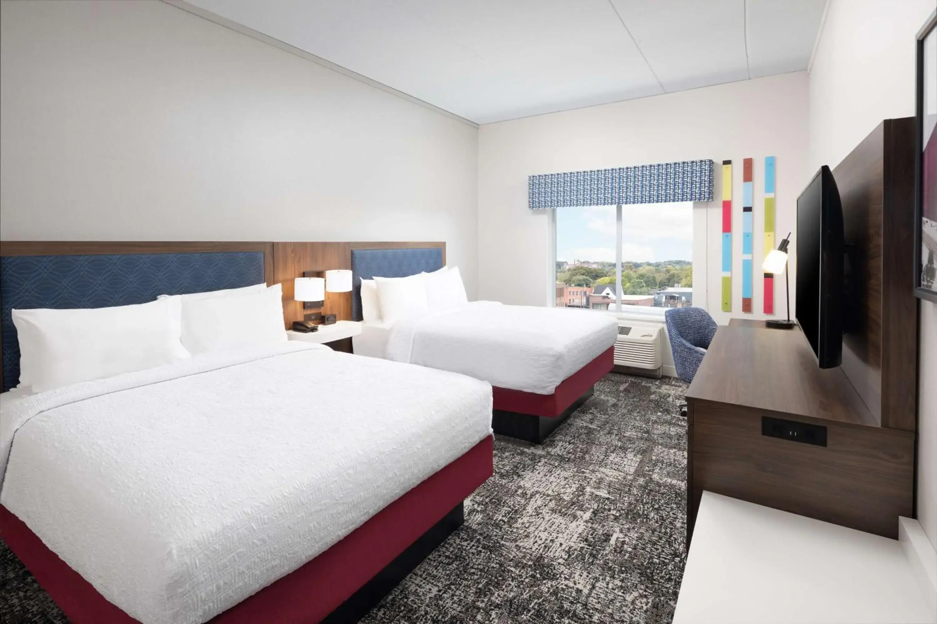 Queen Room with Two Queen Beds in Hampton Inn & Suites Rochester Downtown Queen Room with Two Queen Beds in Hampton Inn & Suites Rochester Downtown