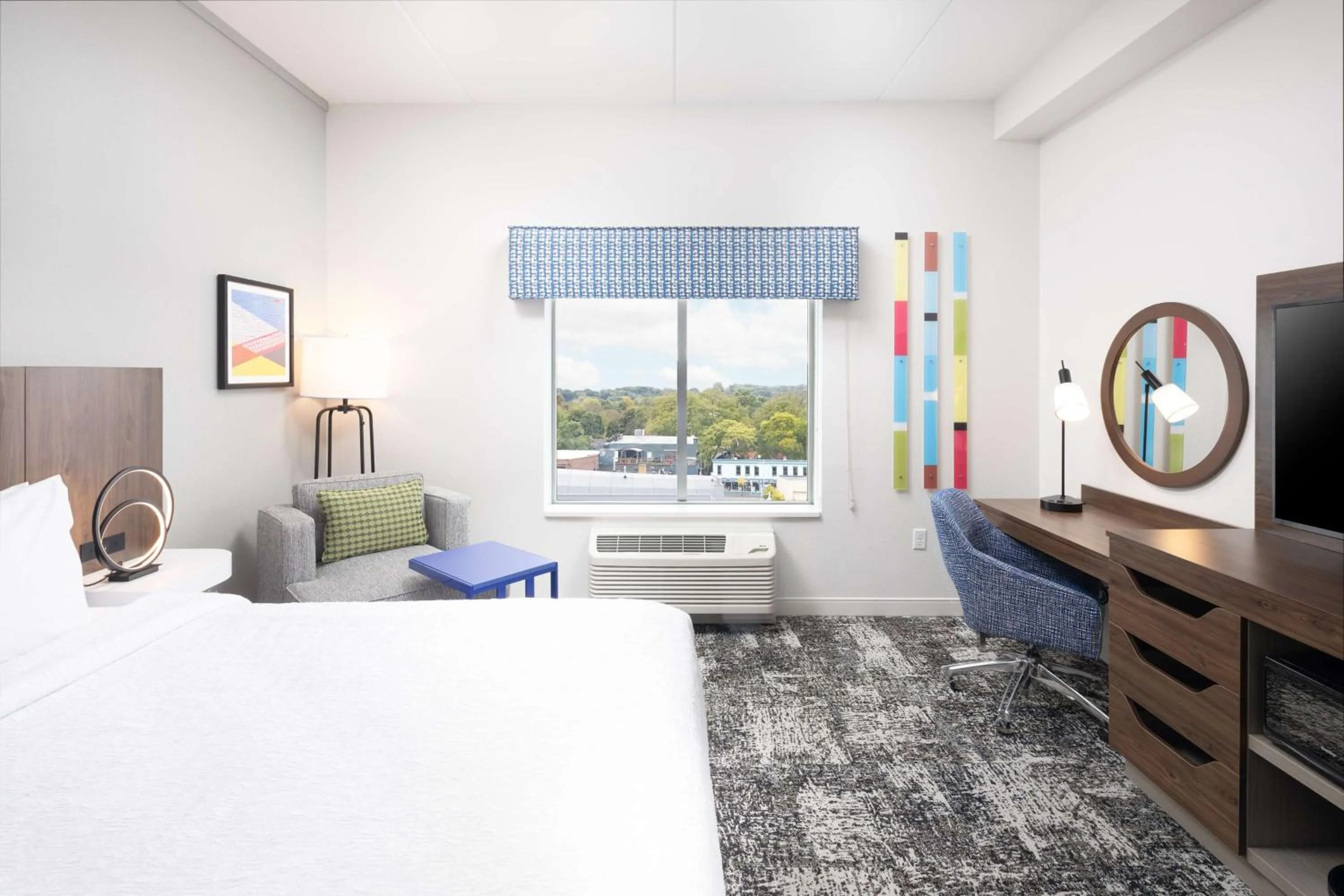 Bed in Hampton Inn & Suites Rochester Downtown