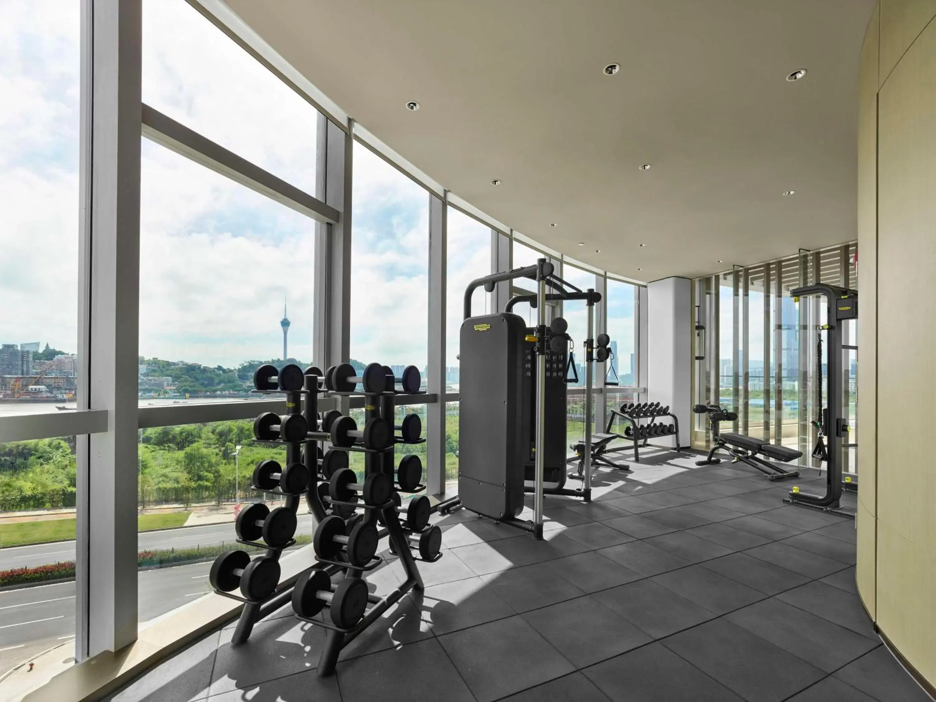 Fitness centre/facilities in Hilton Zhuhai Fitness centre/facilities in Hilton Zhuhai