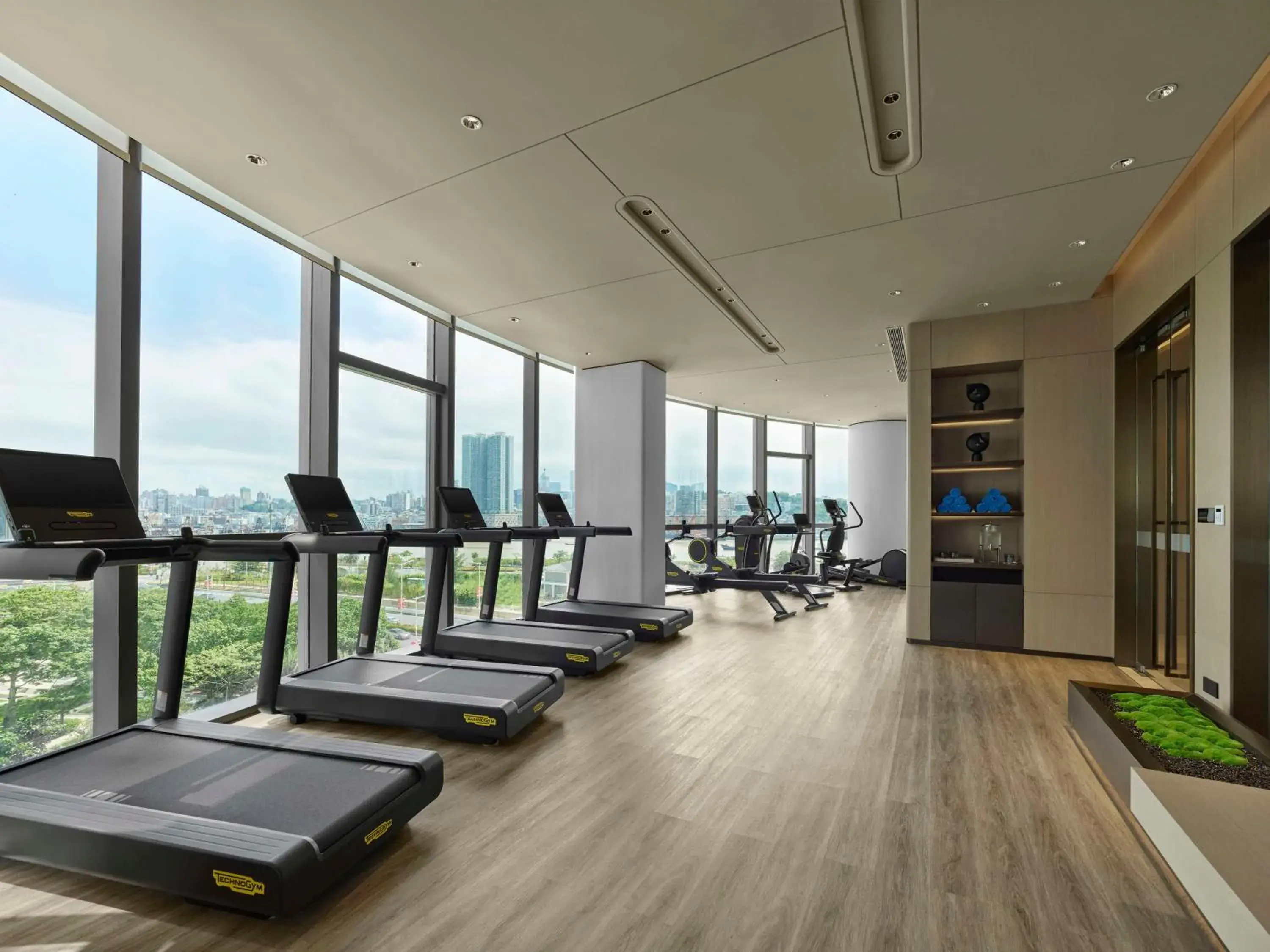 Fitness centre/facilities in Hilton Zhuhai Fitness centre/facilities in Hilton Zhuhai