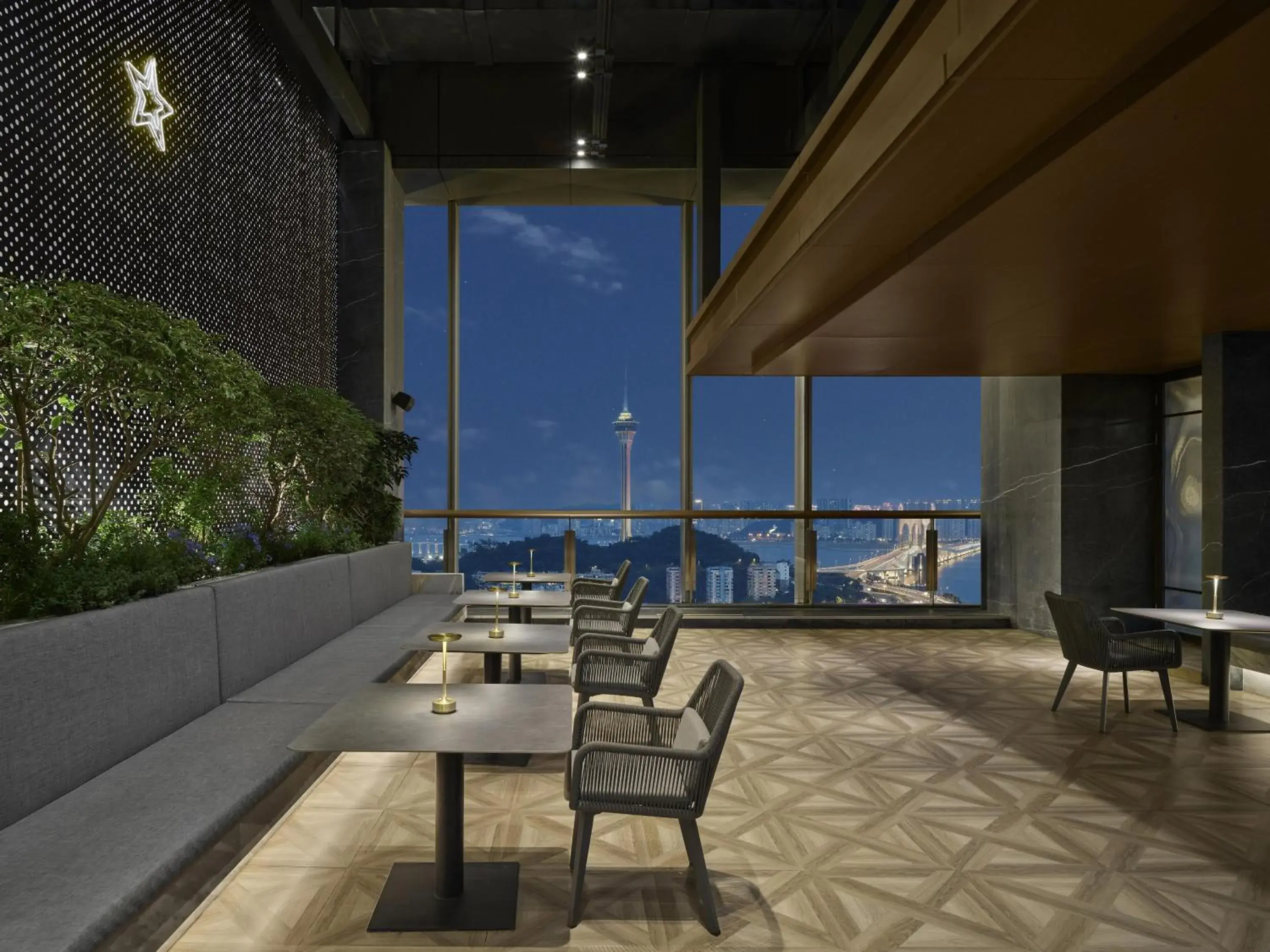 Restaurant/places to eat in Hilton Zhuhai Restaurant/places to eat in Hilton Zhuhai