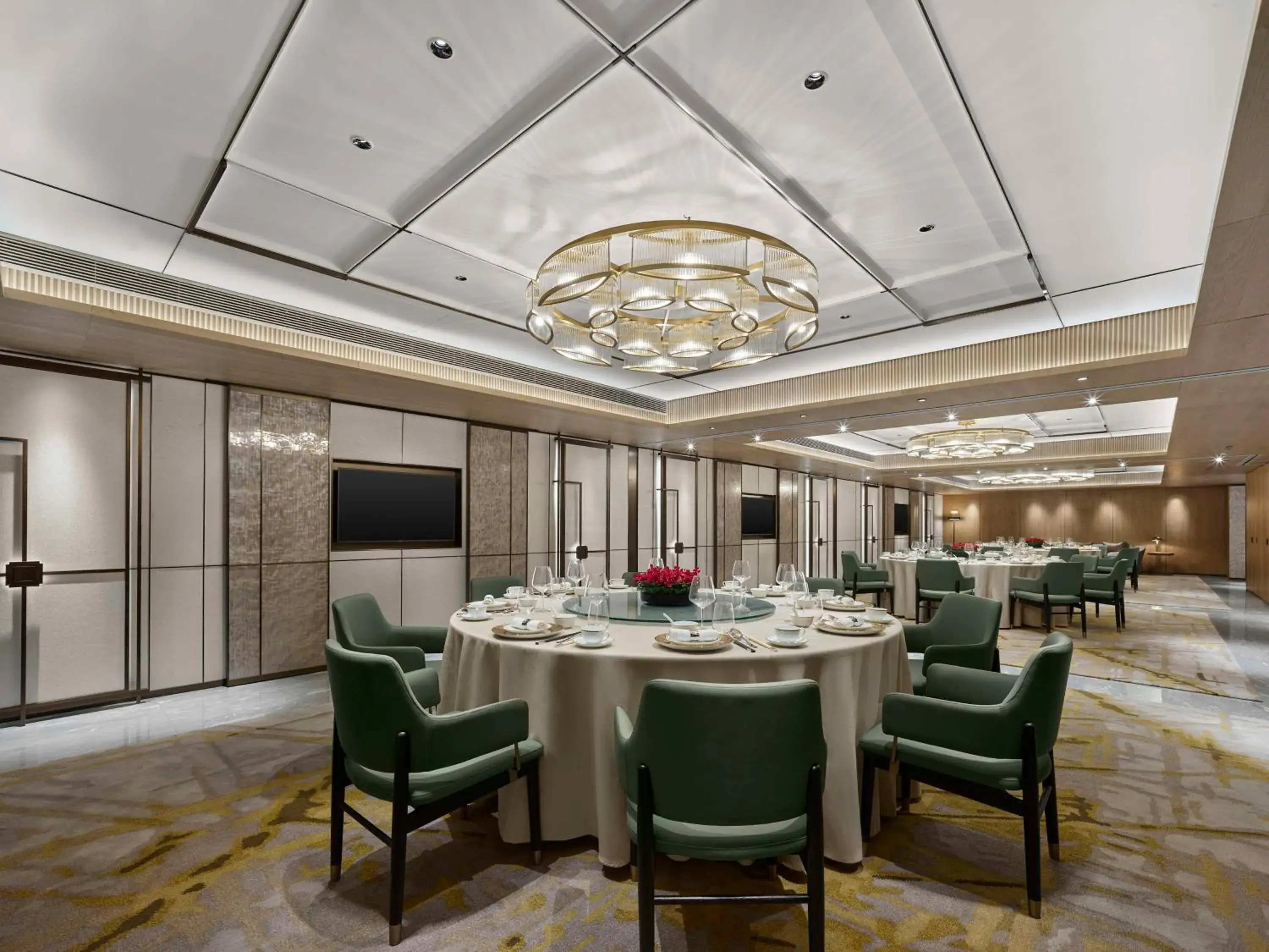 Restaurant/places to eat in Hilton Zhuhai Restaurant/places to eat in Hilton Zhuhai