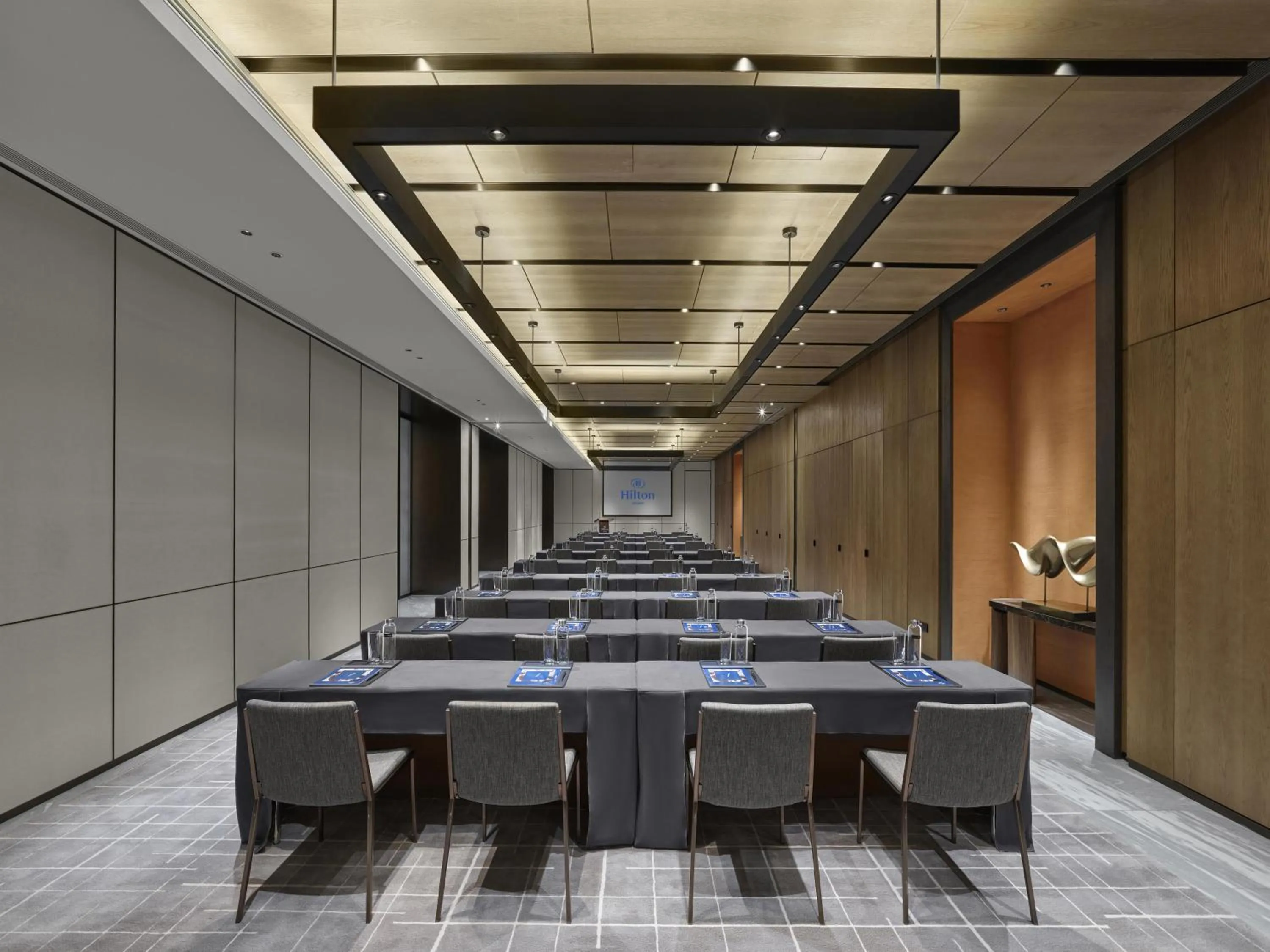 Meeting/conference room in Hilton Zhuhai