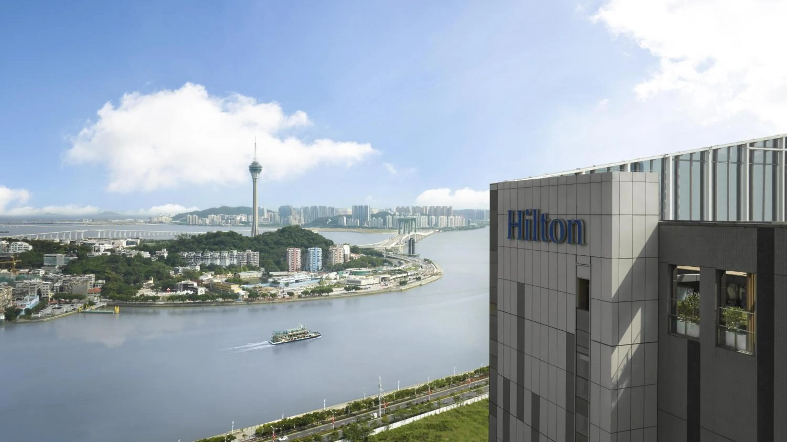 Property building in Hilton Zhuhai