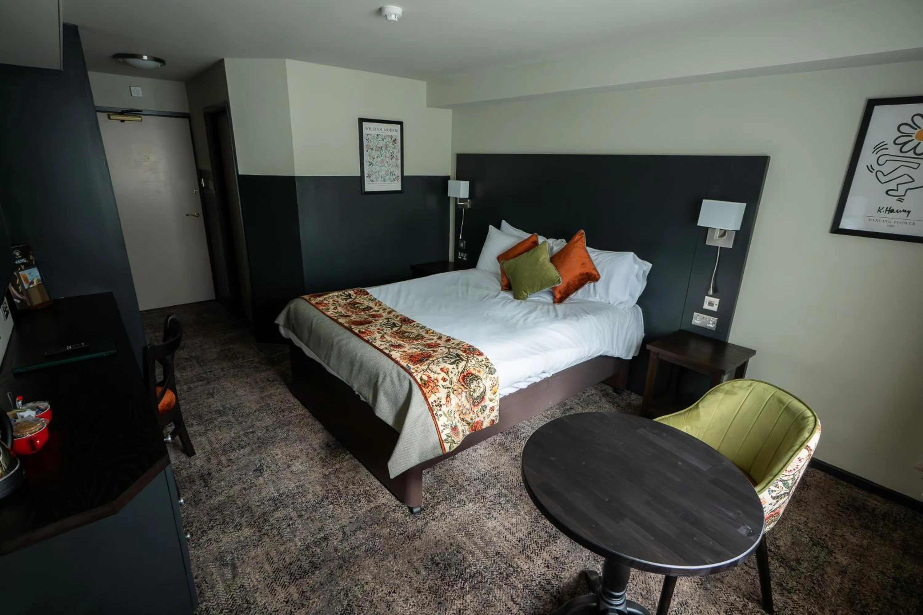 Photo of the whole room, Bed in Cat & Lion Country Pub and Hotel