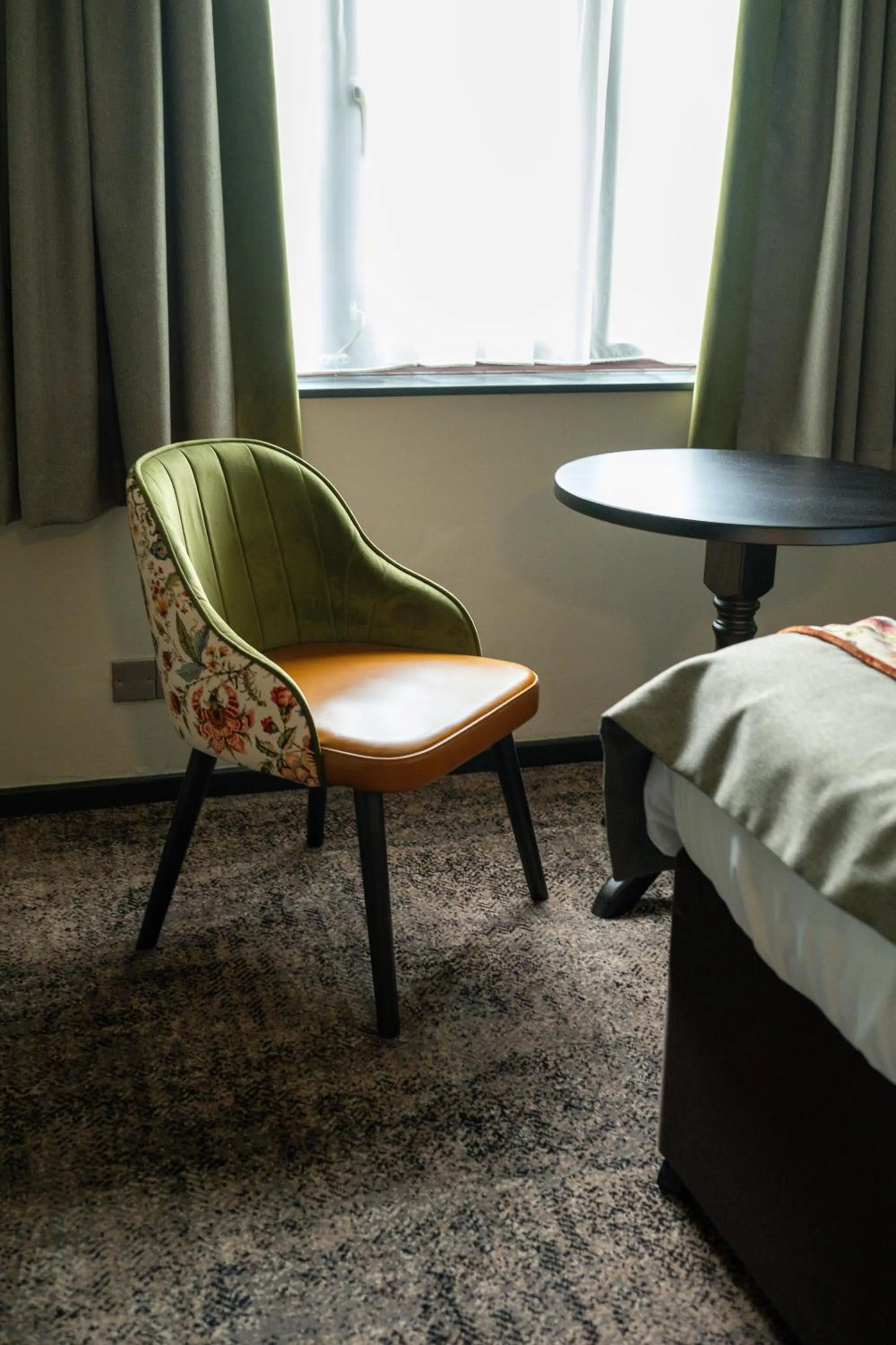 Seating area, Bed in Cat & Lion Country Pub and Hotel