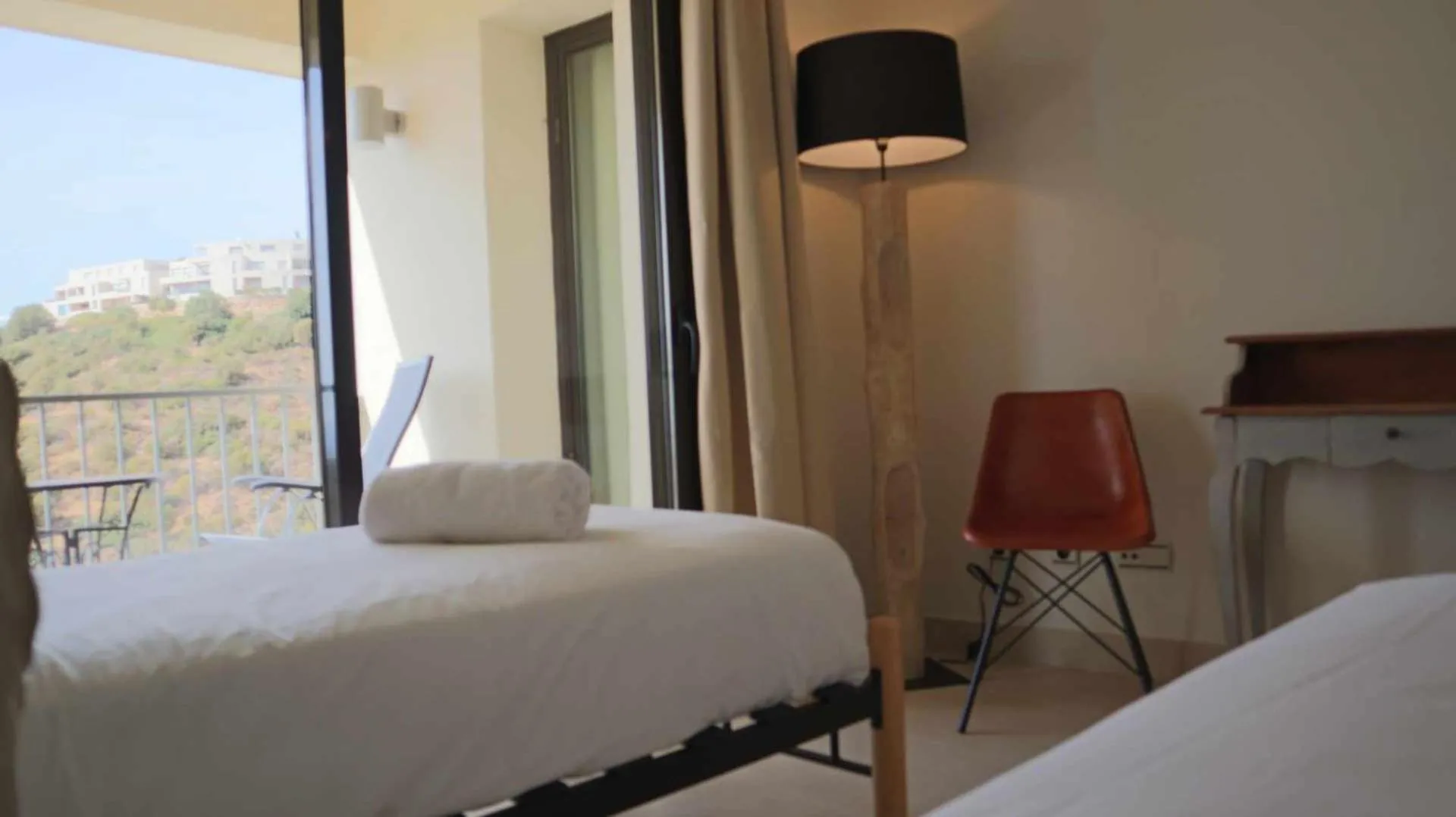 Bed in Marbella Resort, Samara. By Houselogy