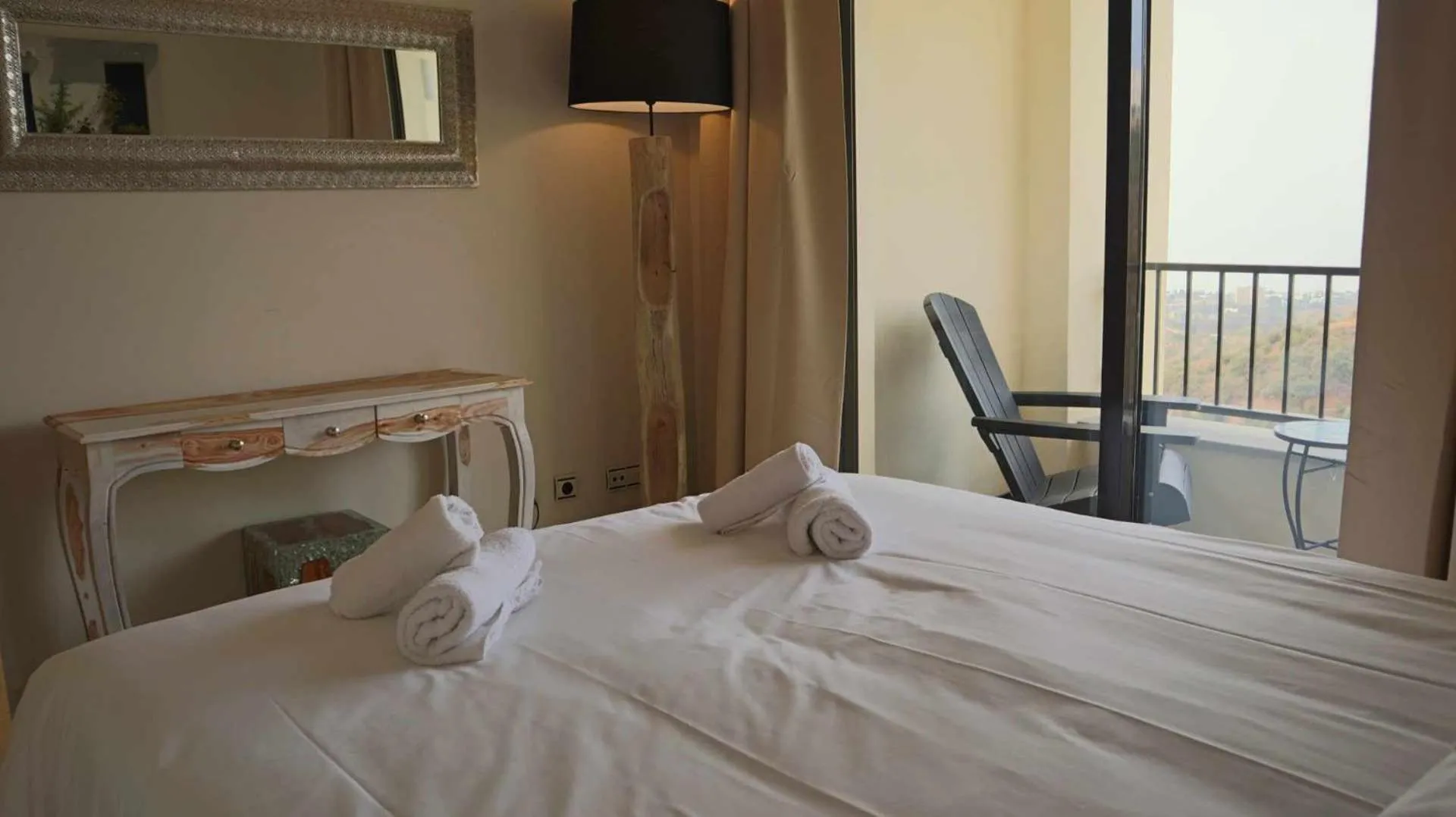 Bed in Marbella Resort, Samara. By Houselogy