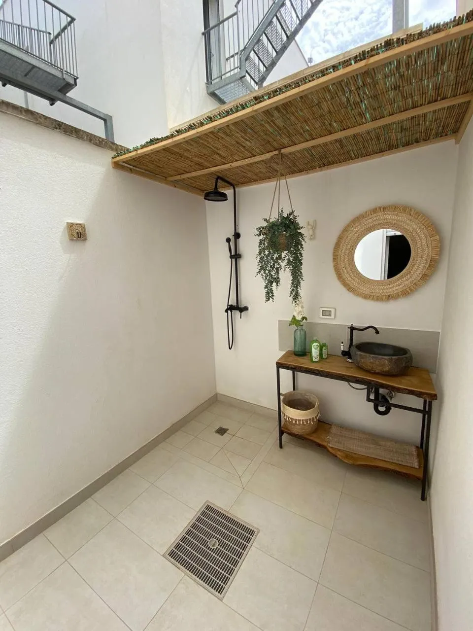 Shower in Villa Skyline- Otranto