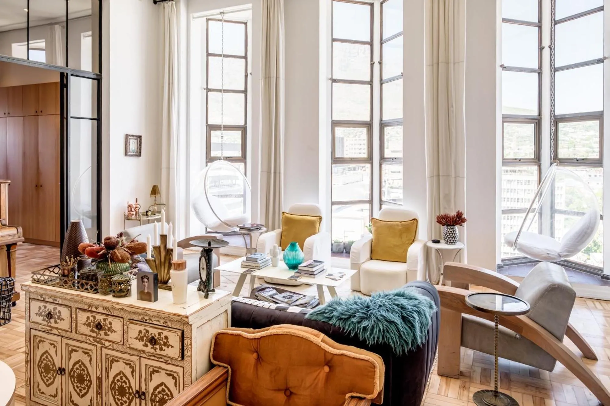 Splendid Art Deco Loft in the Heart of Cape Town