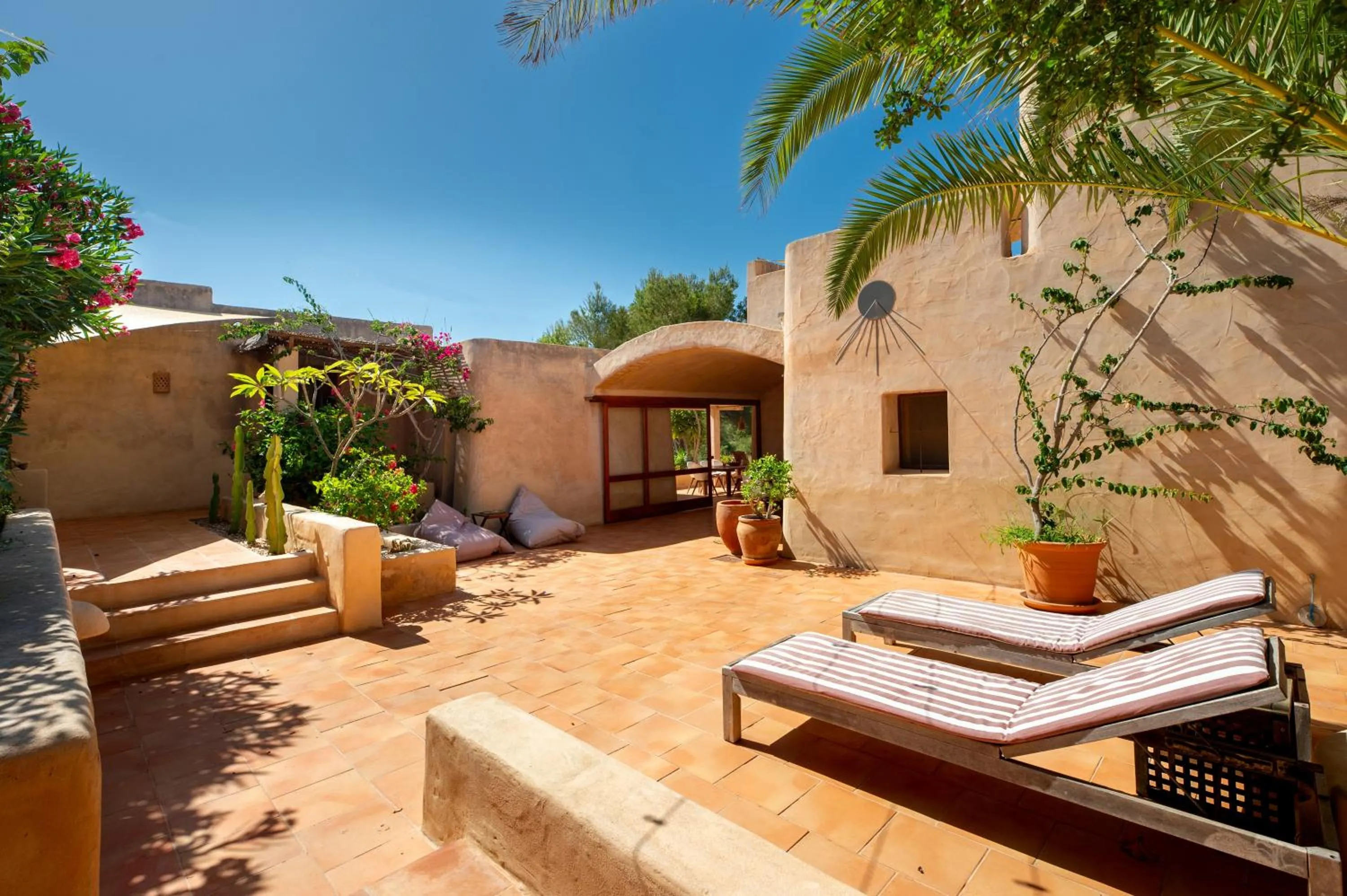 Property building in Sa Paret Nova