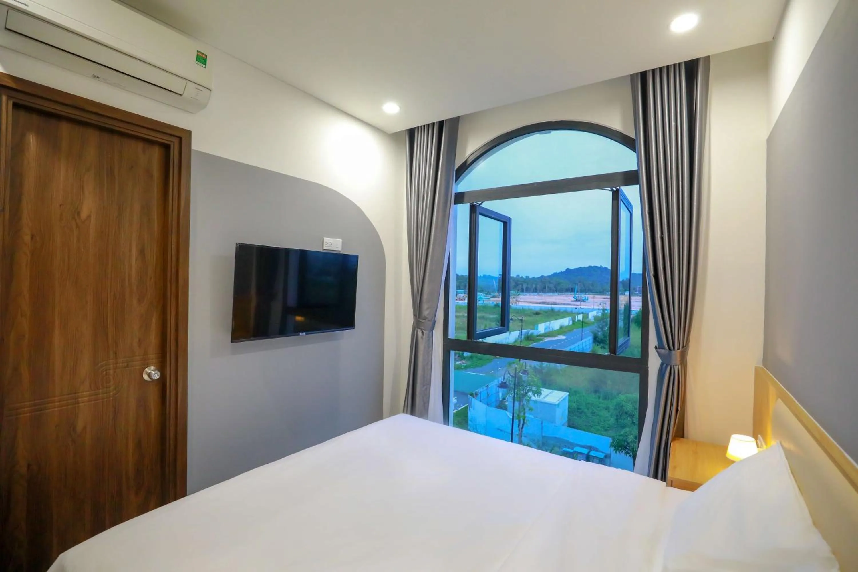 Bed in The Sol Grand World Phu Quoc