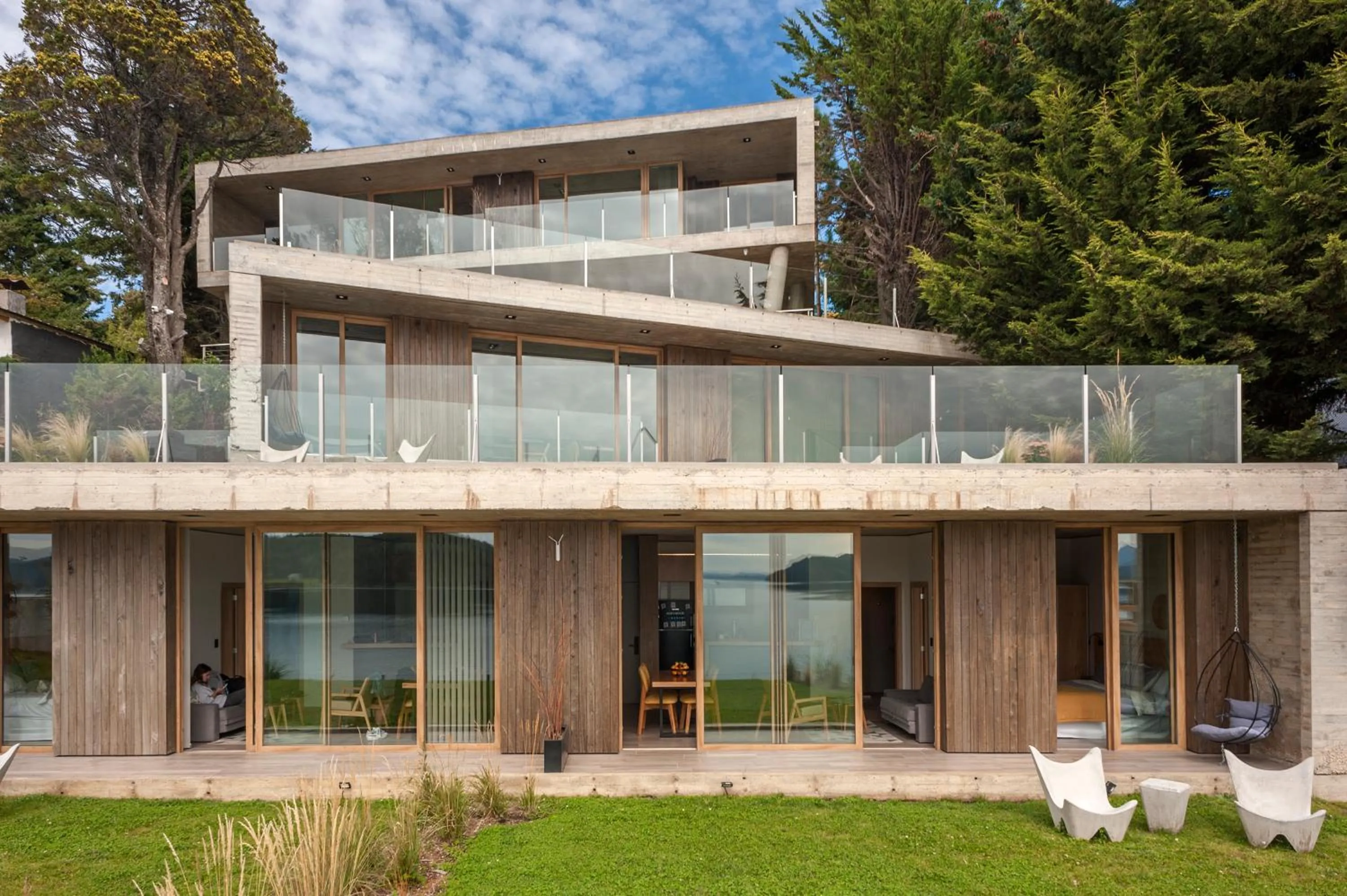 Wa One Lake Homes