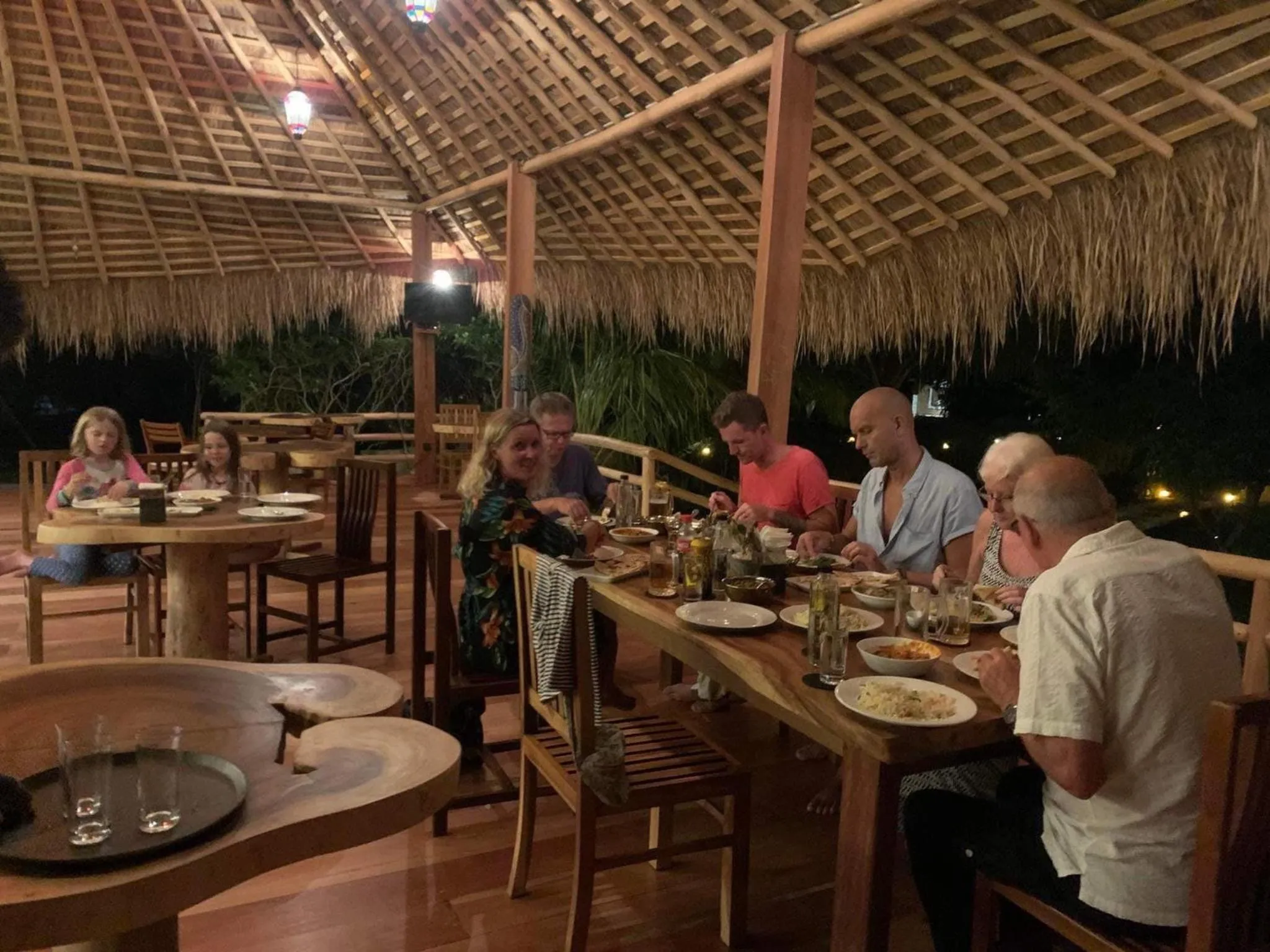 Restaurant/places to eat in OHEI