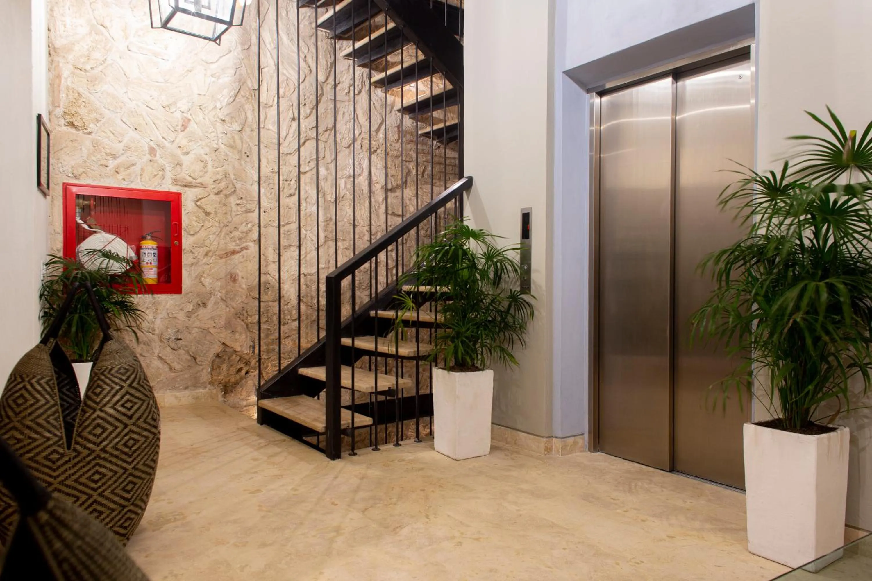 elevator in Sol de Alba Hotel Boutique