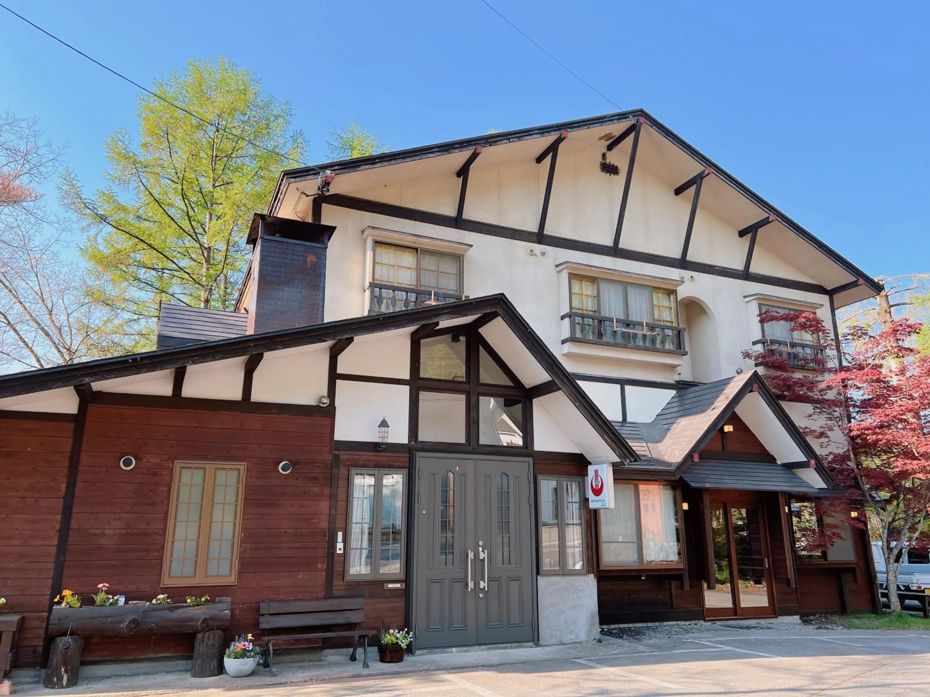 Property building in irodori