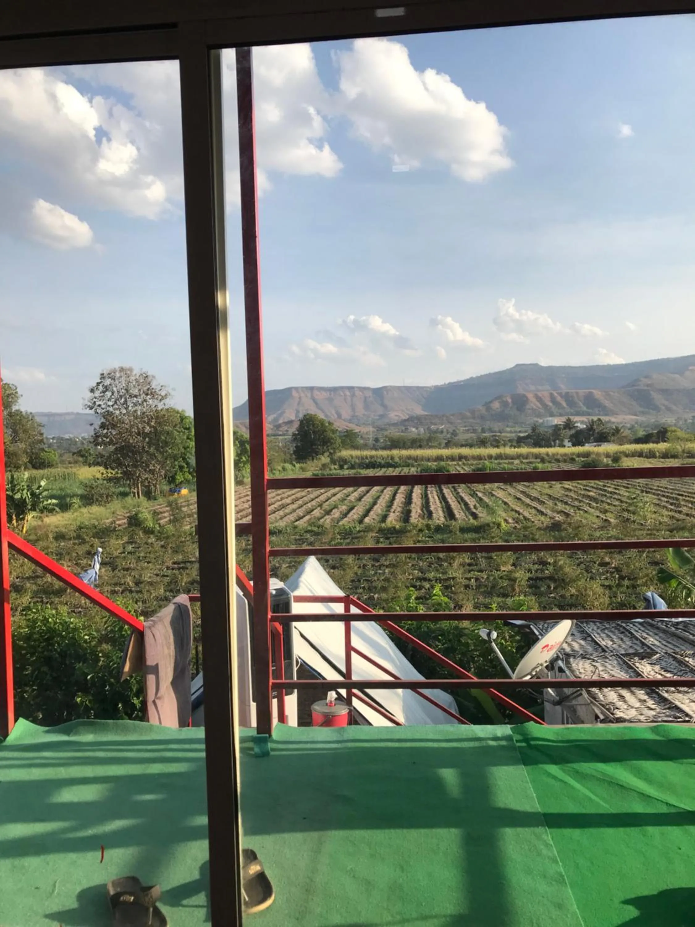 Double Room with Balcony - single occupancy in Ingawale farmhouse (agro tourism)