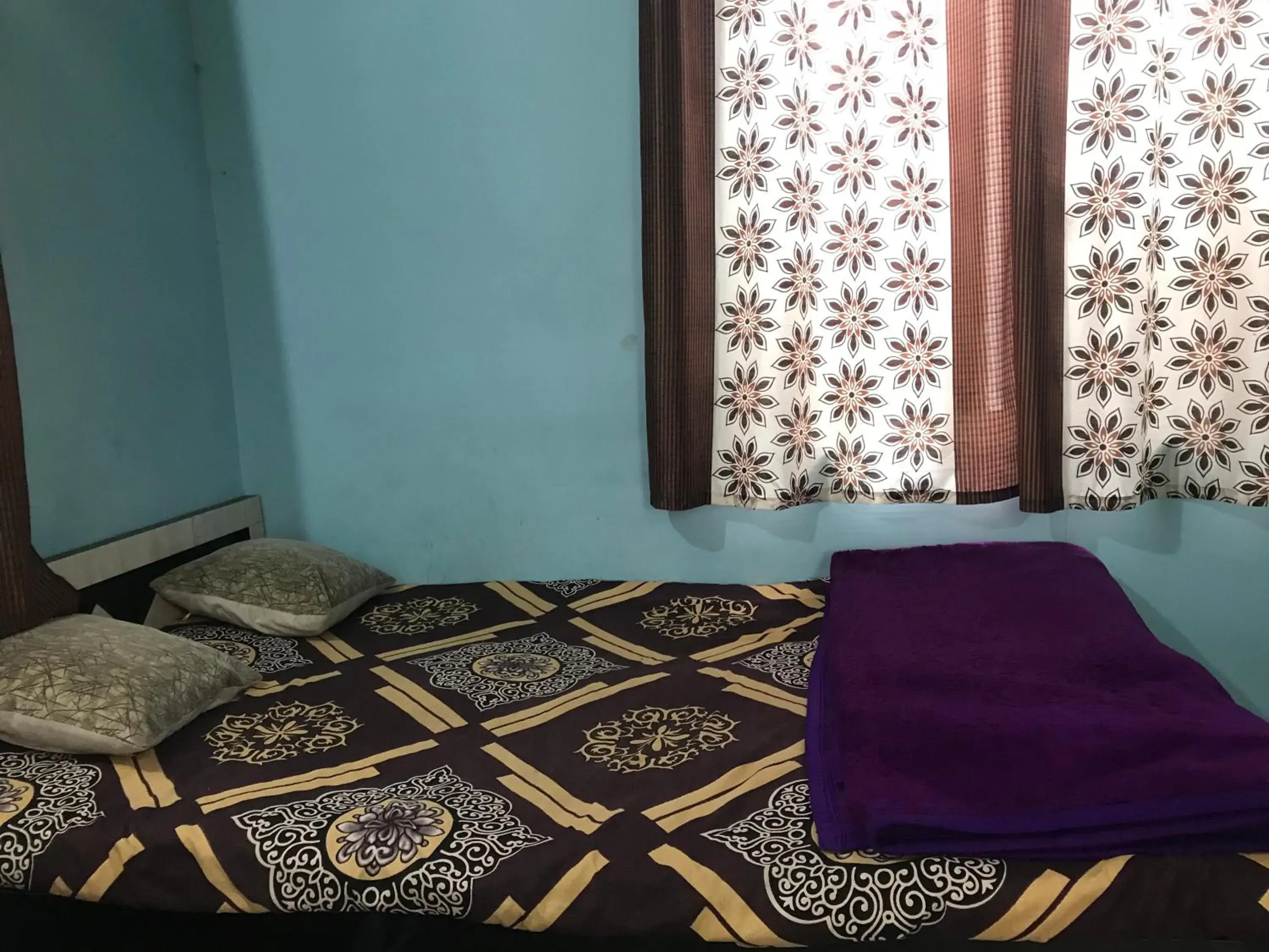 Double Room with Mountain View - single occupancy in Ingawale farmhouse (agro tourism) Double Room with Mountain View - single occupancy in Ingawale farmhouse (agro tourism)