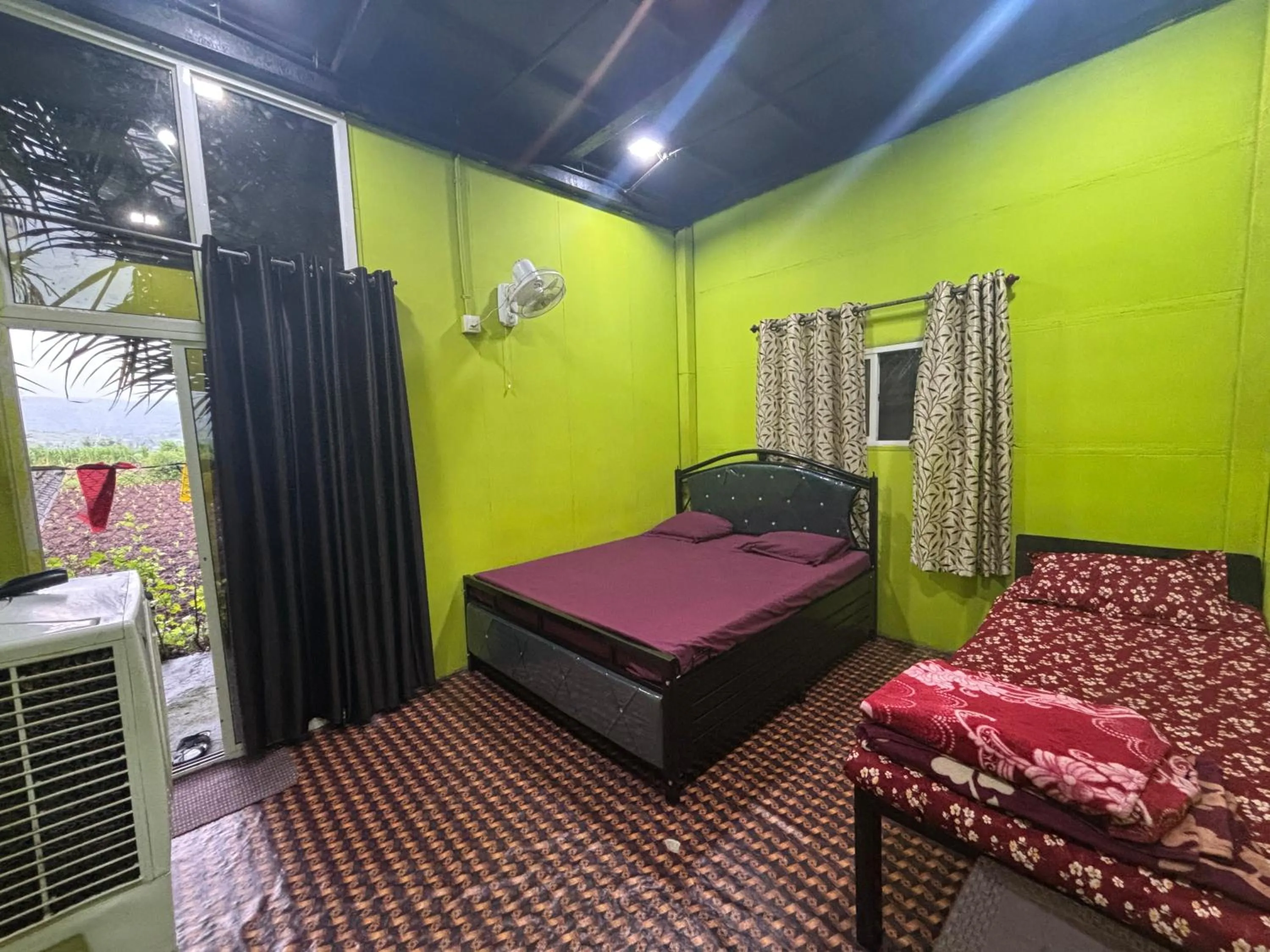 Budget Triple Room - single occupancy in Ingawale farmhouse (agro tourism)