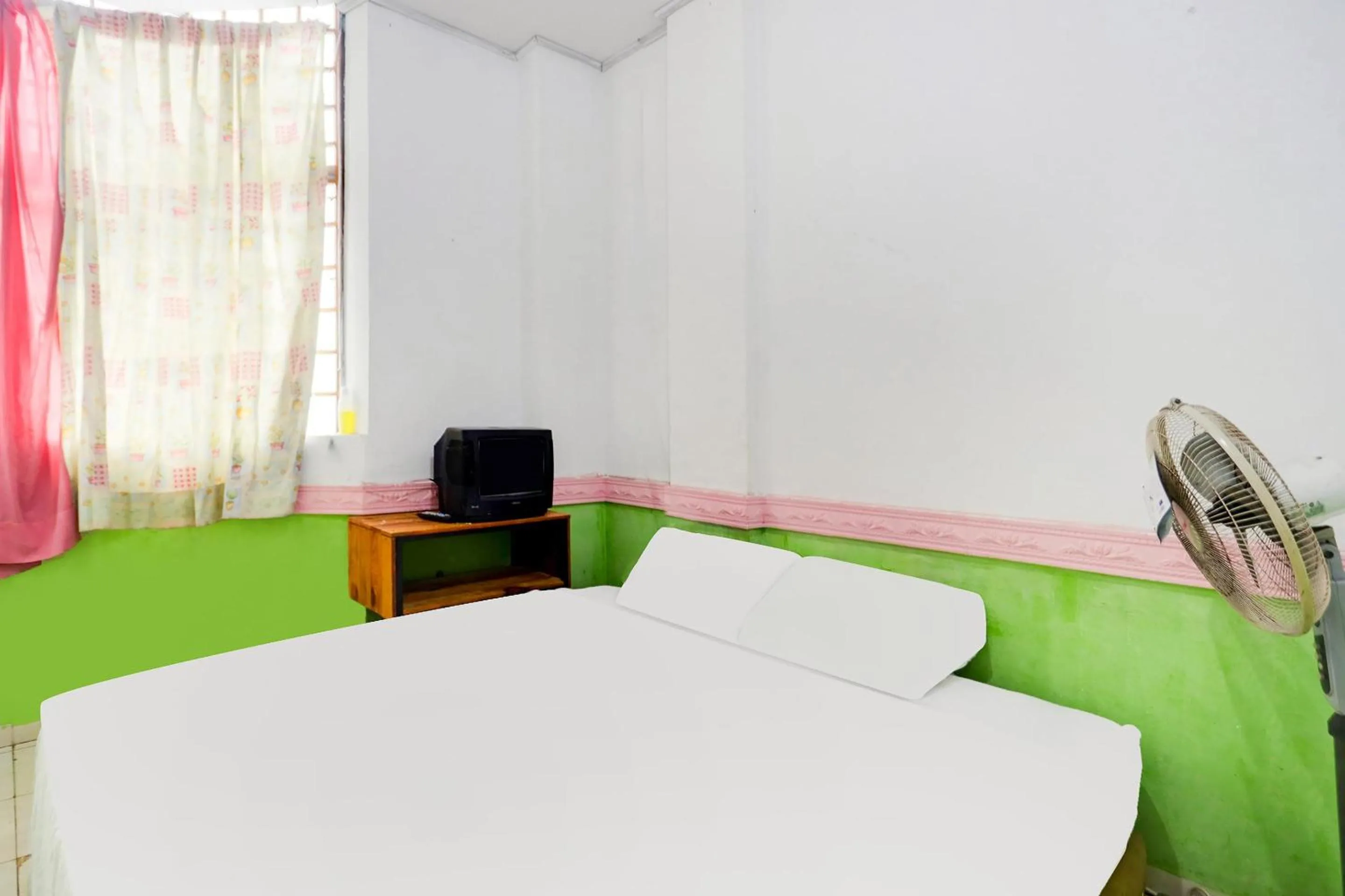 Bedroom, Bed in Hotel O Penginapan Saweri GadingNearKlub Golf Ria Bintan