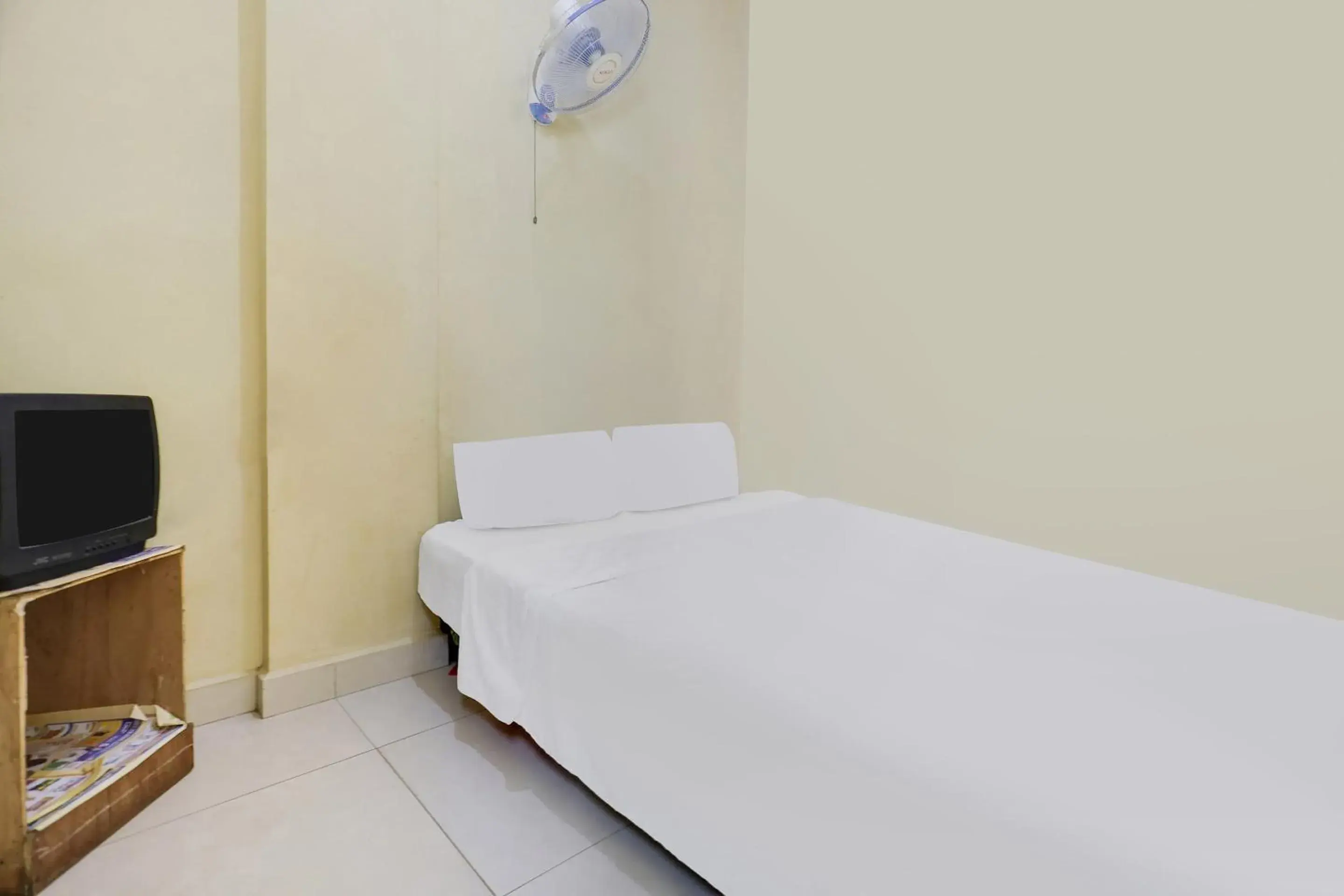 Bedroom, Bed in Hotel O Penginapan Saweri GadingNearKlub Golf Ria Bintan Bedroom, Bed in Hotel O Penginapan Saweri GadingNearKlub Golf Ria Bintan