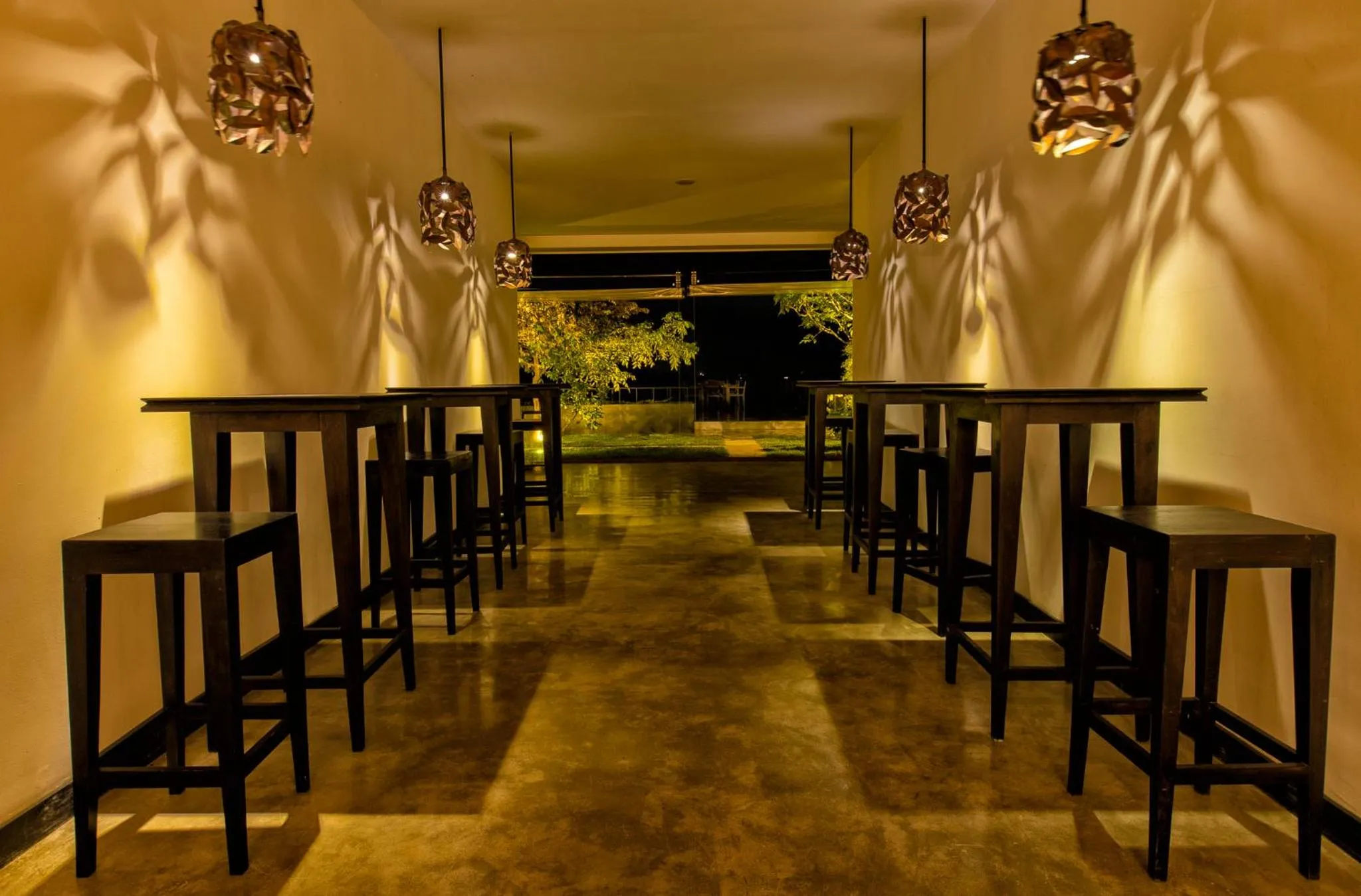 Restaurant/places to eat in Splendour Residence