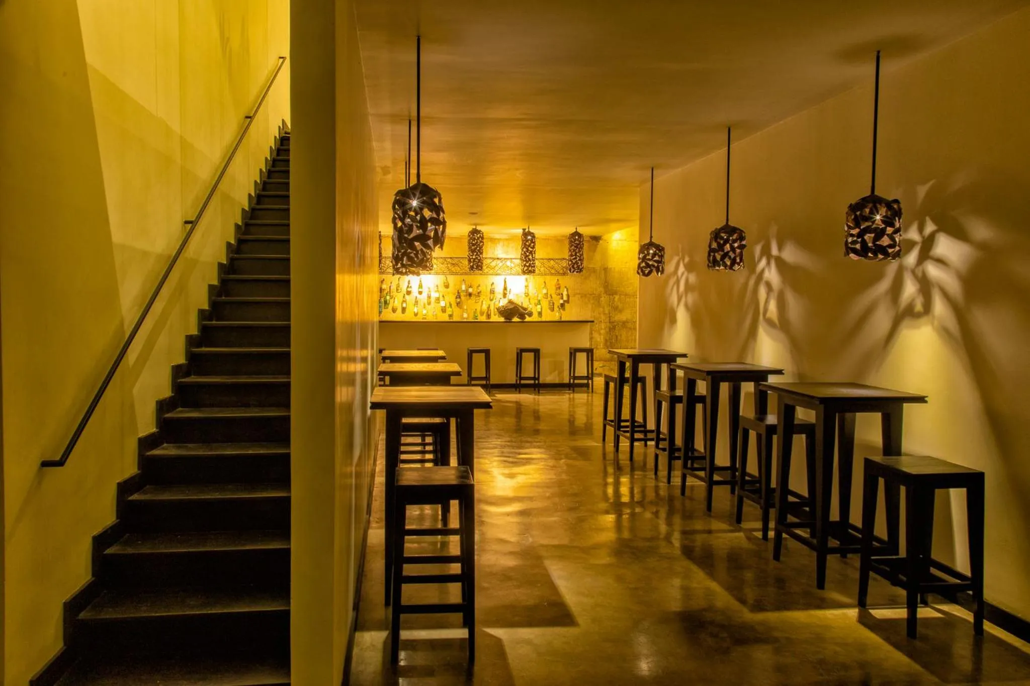 Restaurant/places to eat in Splendour Residence