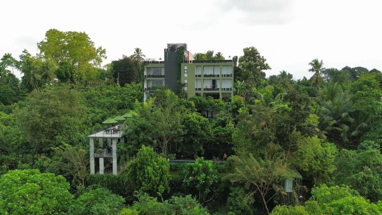 Property building in Splendour Residence