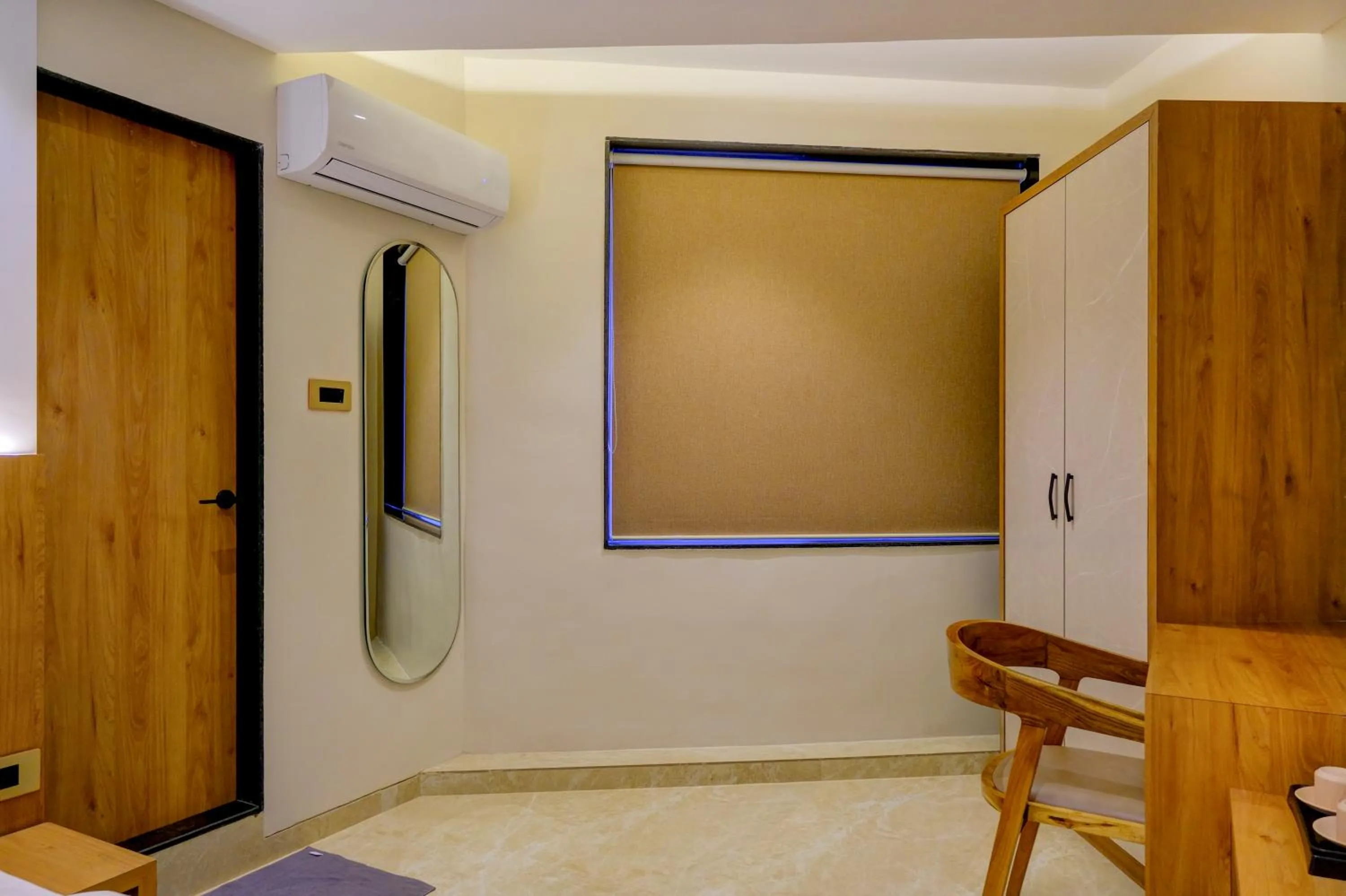 Seating area in Metropolis Business Hotel