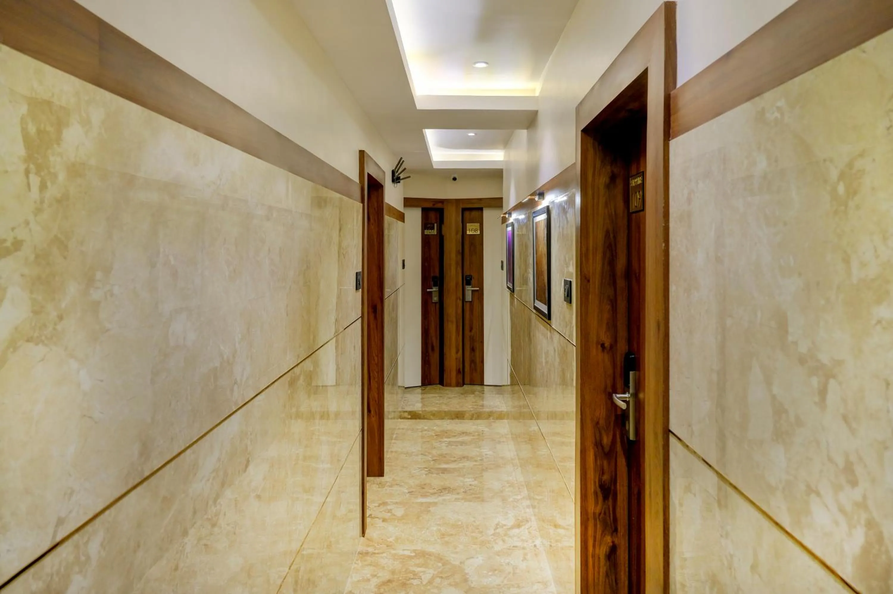 Lobby or reception in Metropolis Business Hotel