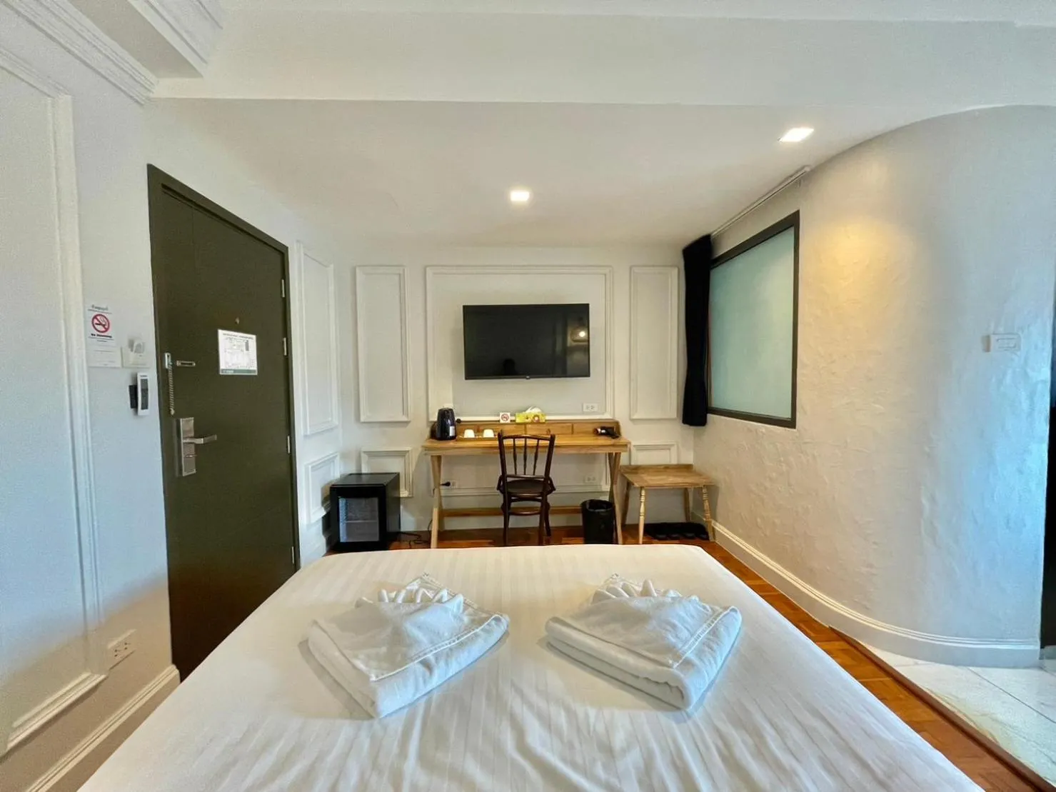 TV and multimedia in Wiang Ville Boutique Hotel