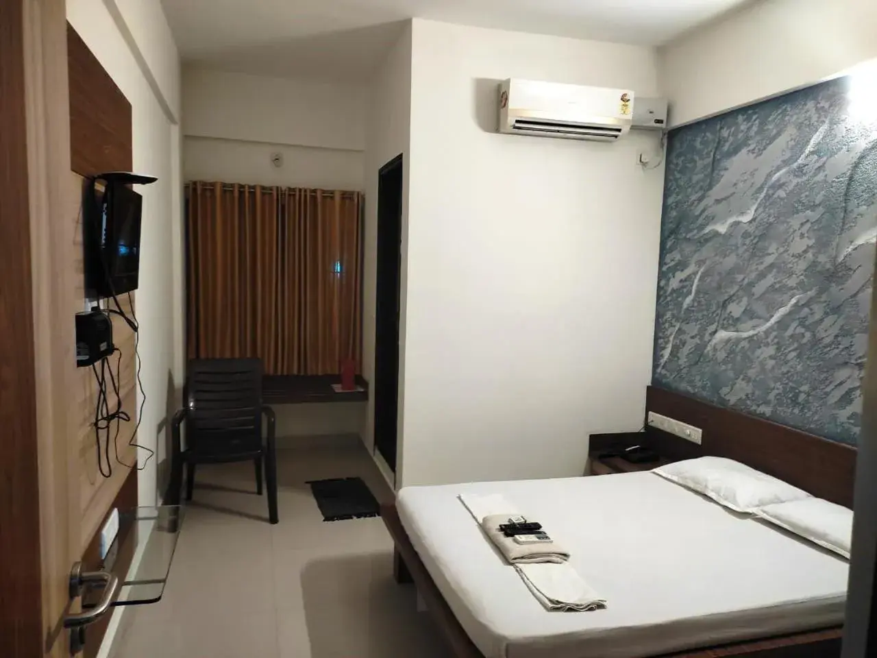 Bedroom in Hotel Radha Bedroom in Hotel Radha