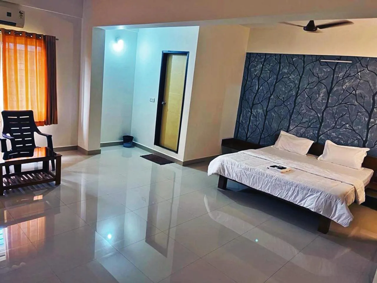 Bedroom in Hotel Radha