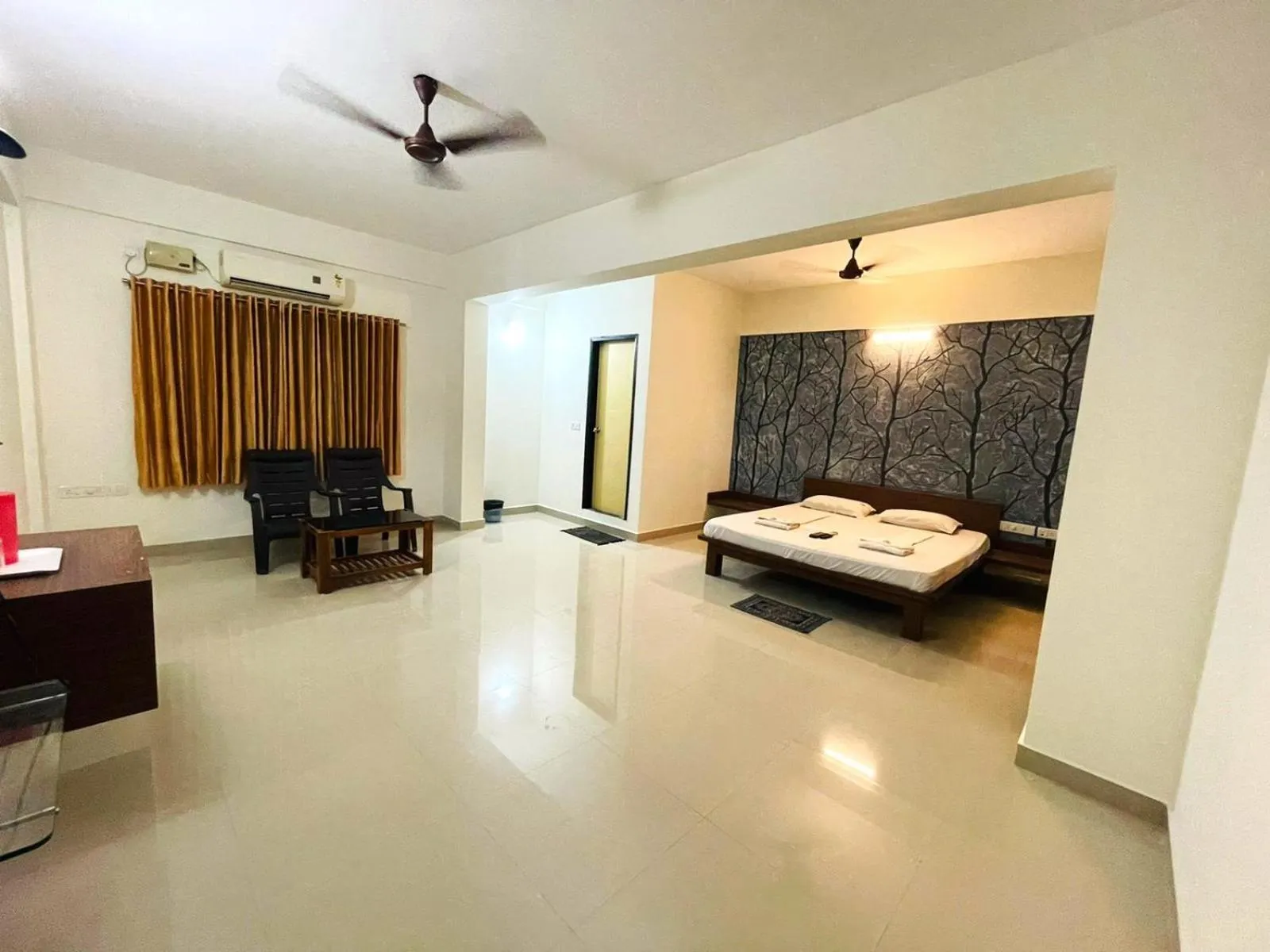 Photo of the whole room in Hotel Radha