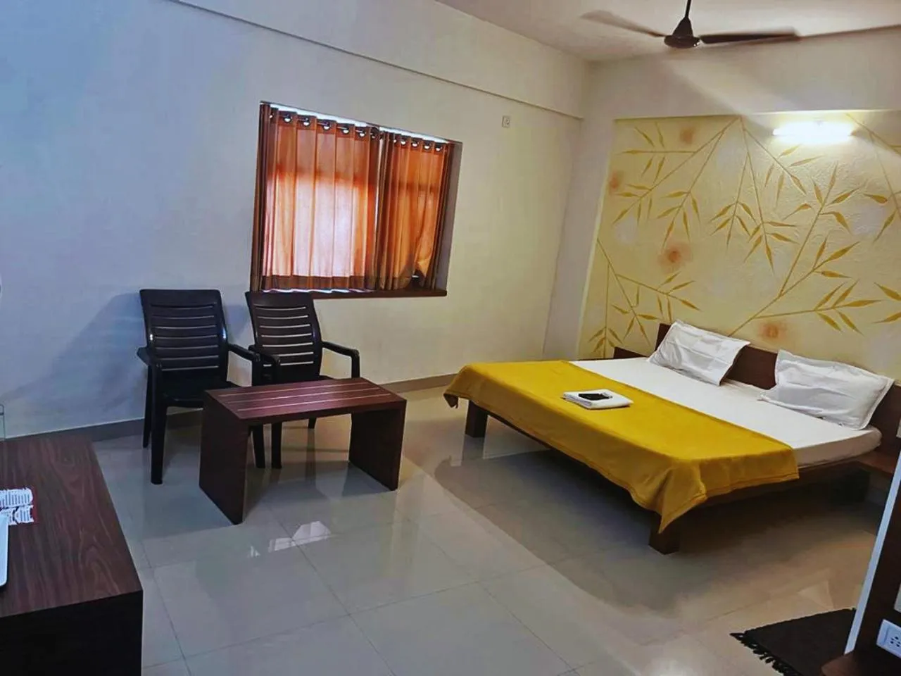 Bedroom in Hotel Radha