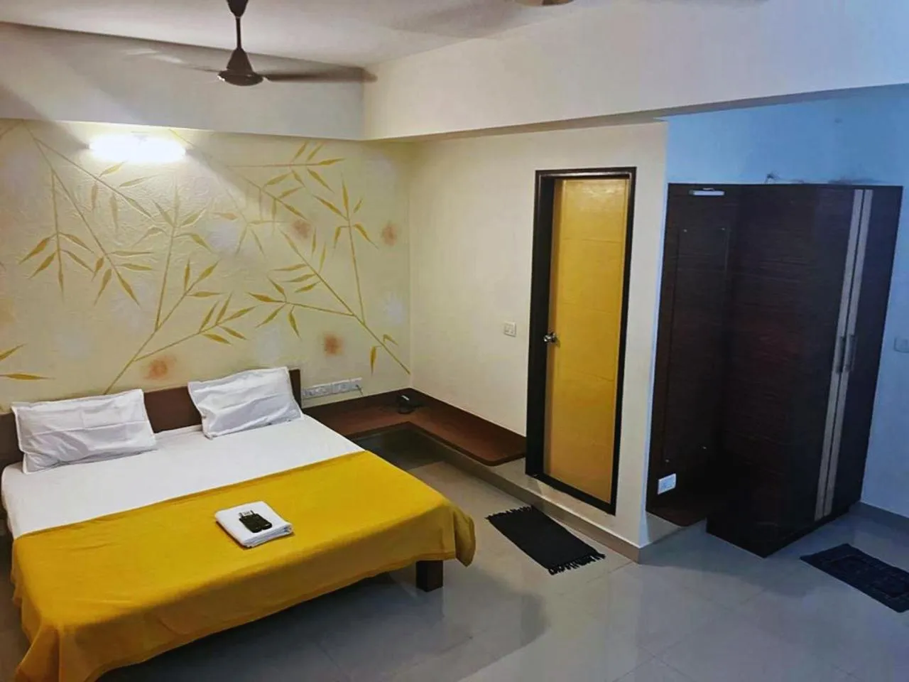 Bedroom in Hotel Radha