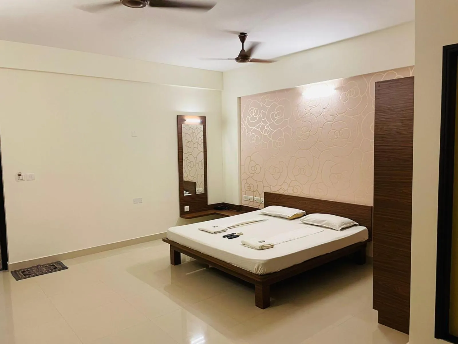 Bedroom in Hotel Radha