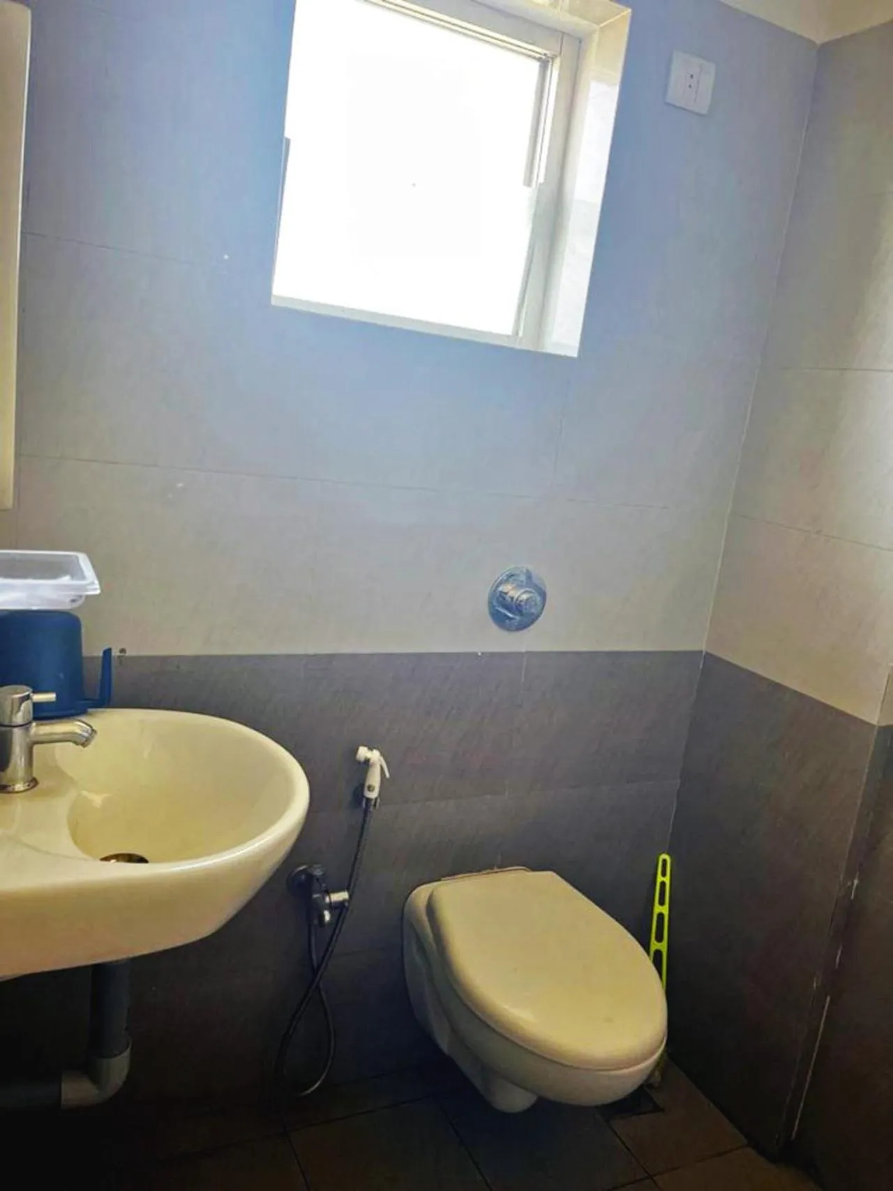 Bathroom in Hotel Radha