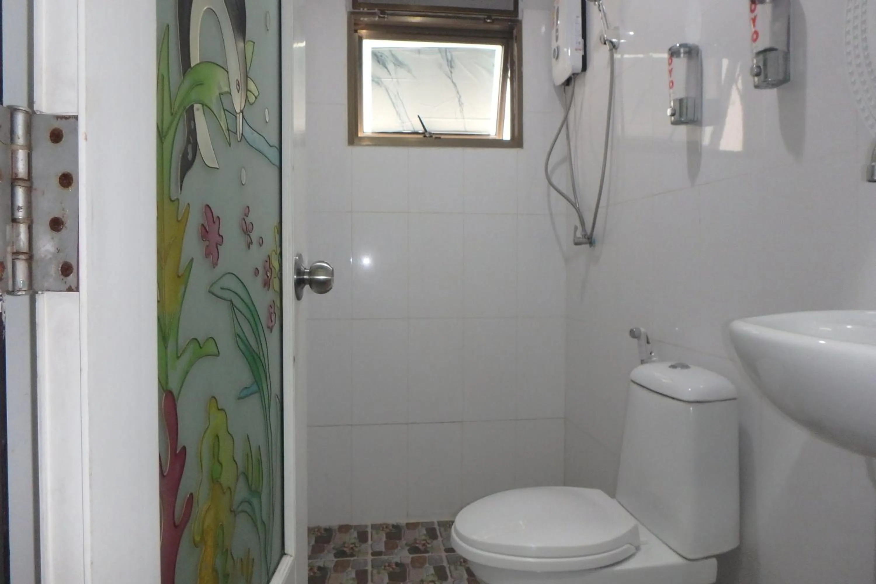 Bathroom in Rama 3 Sunrise Hostel