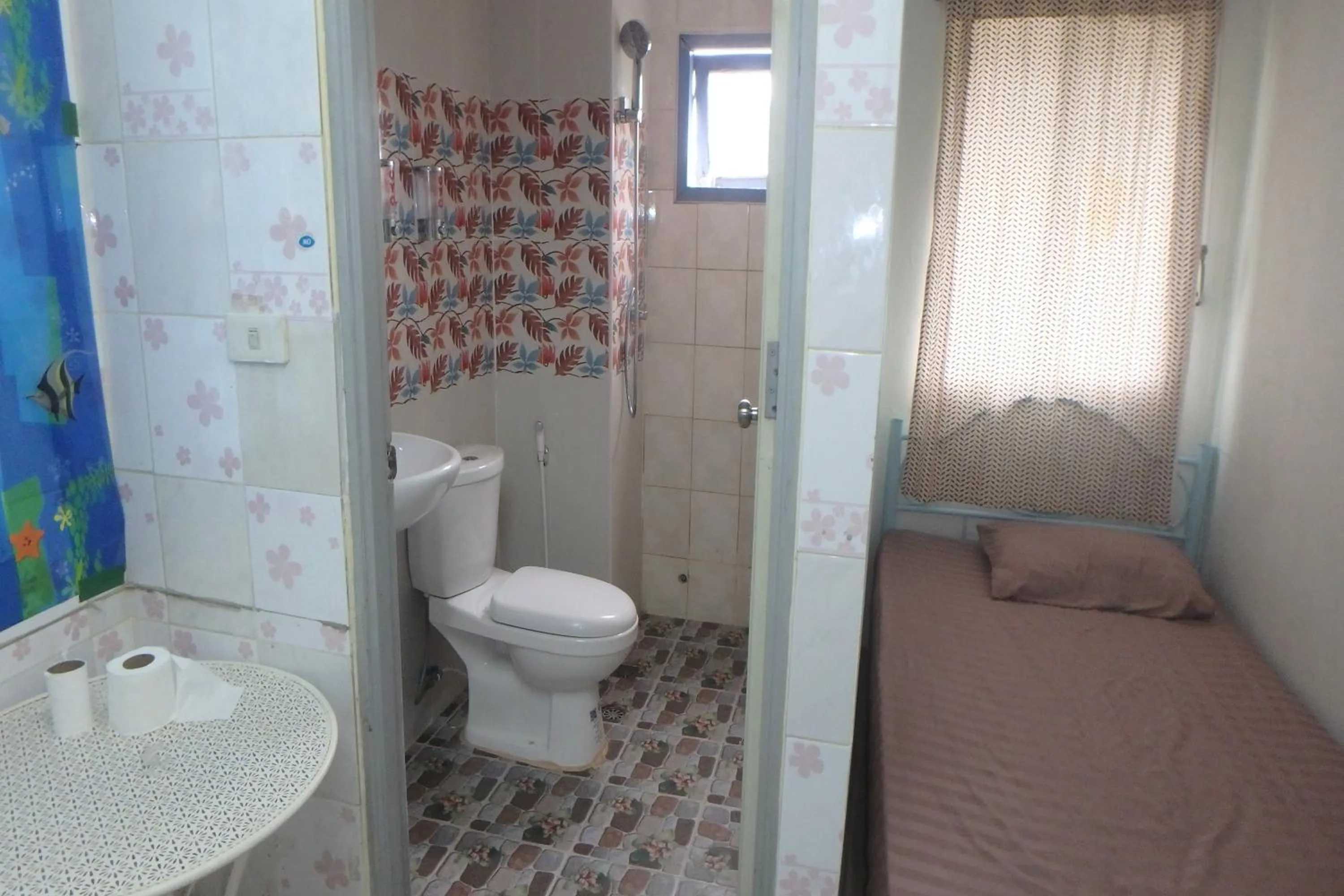 Bathroom in Rama 3 Sunrise Hostel