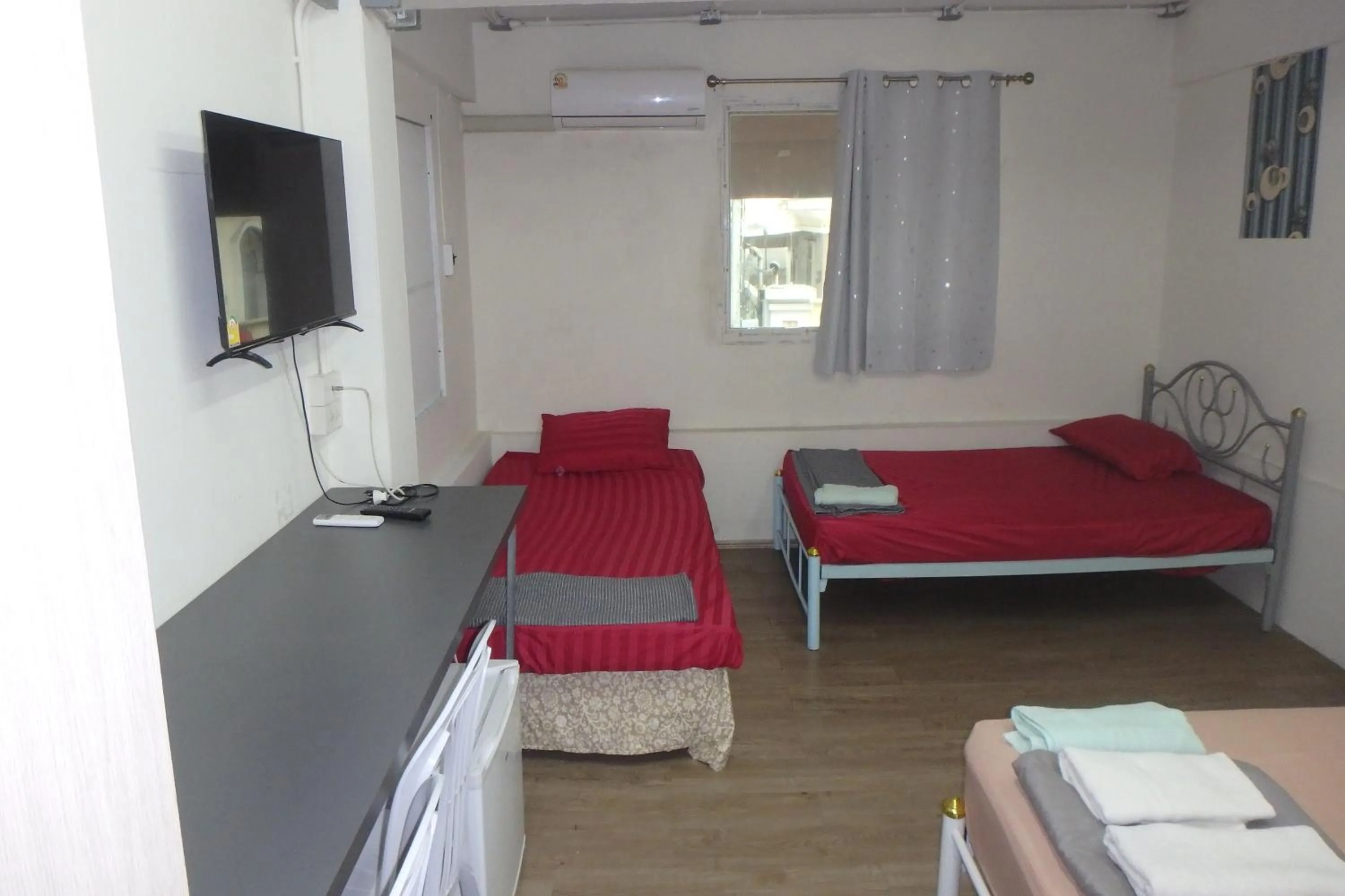 Photo of the whole room in Rama 3 Sunrise Hostel