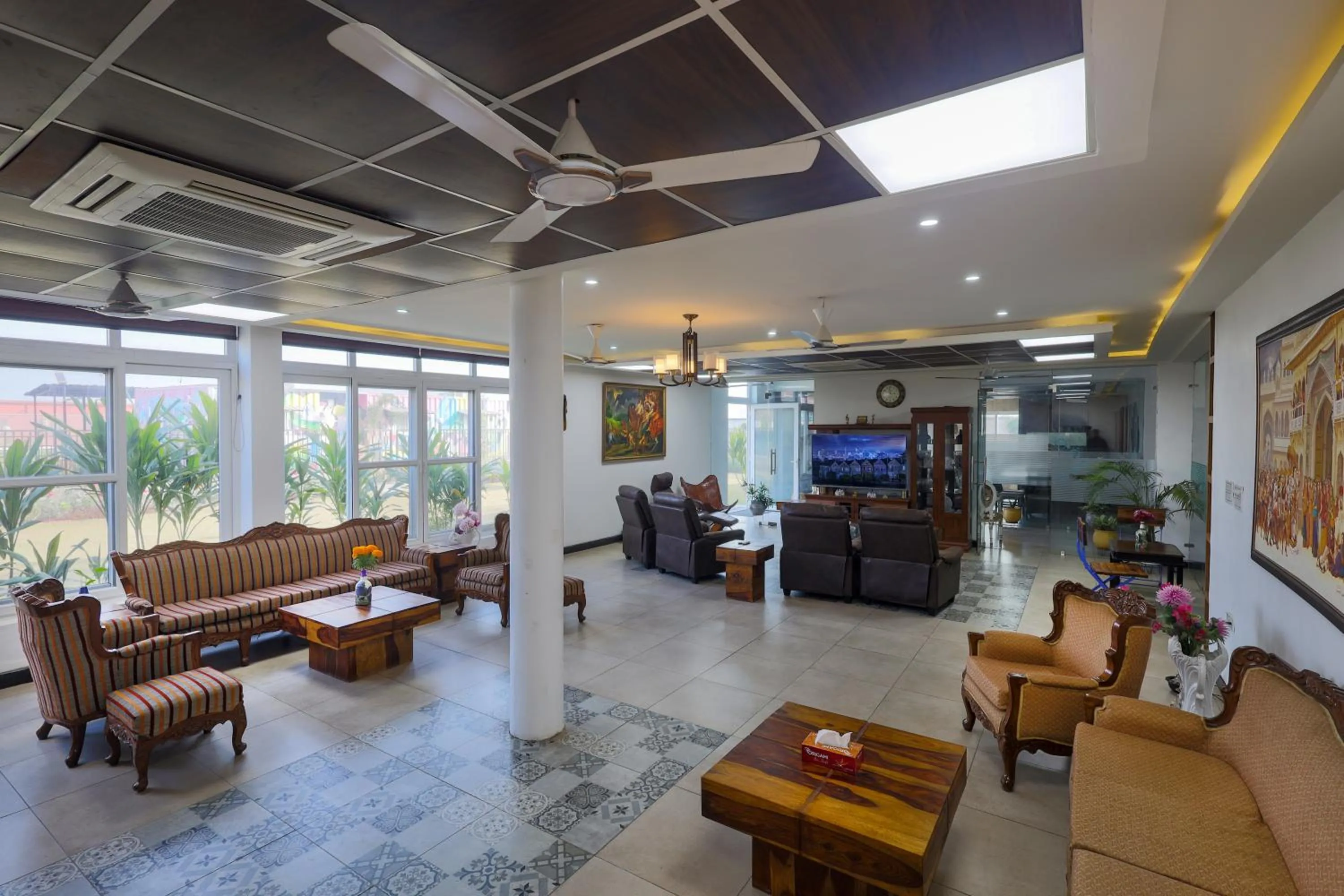 Communal lounge/ TV room in InnBox Farmstay - Rajpura Punjab