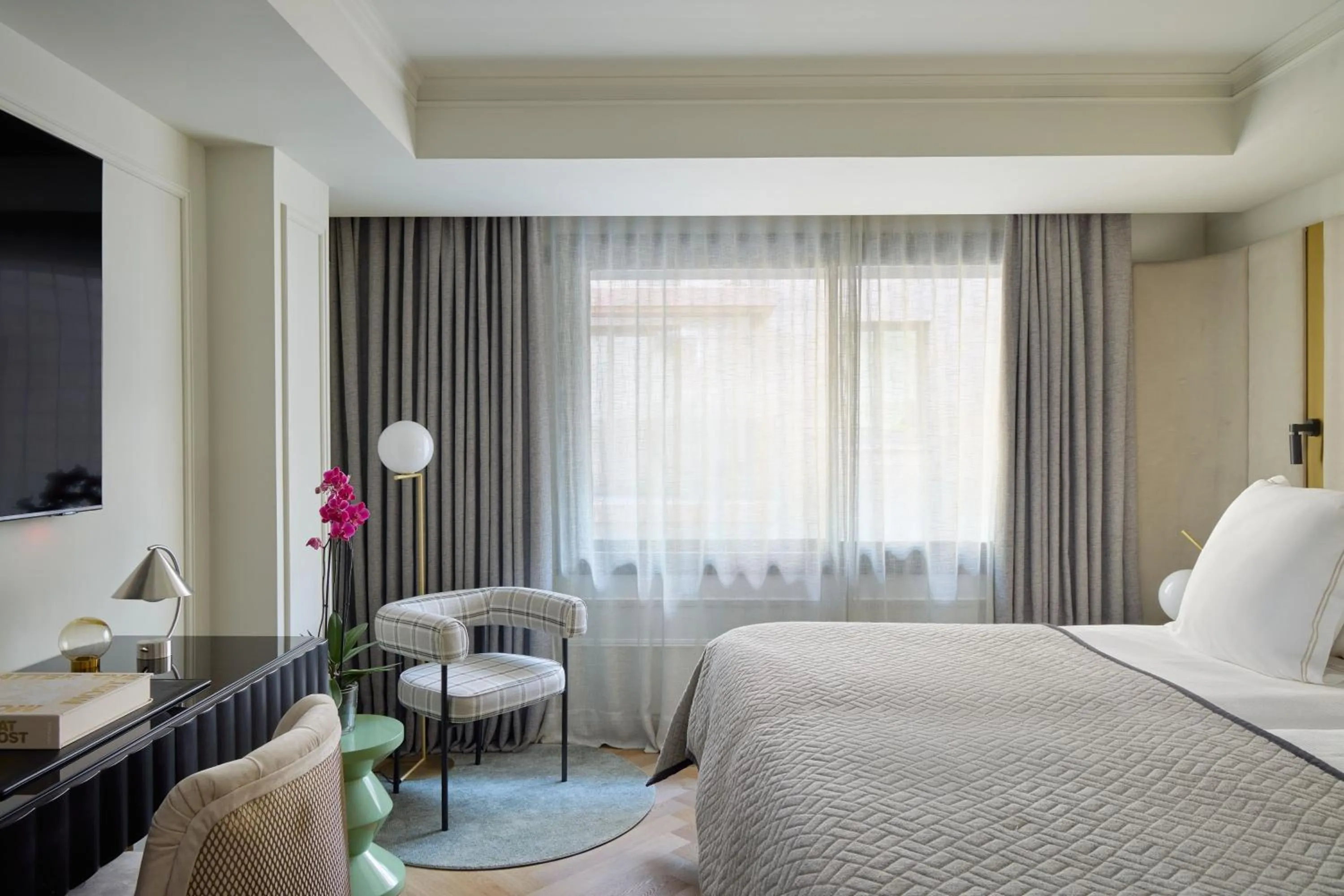 Property building, Bed in MiM Andorra Meliá Collection